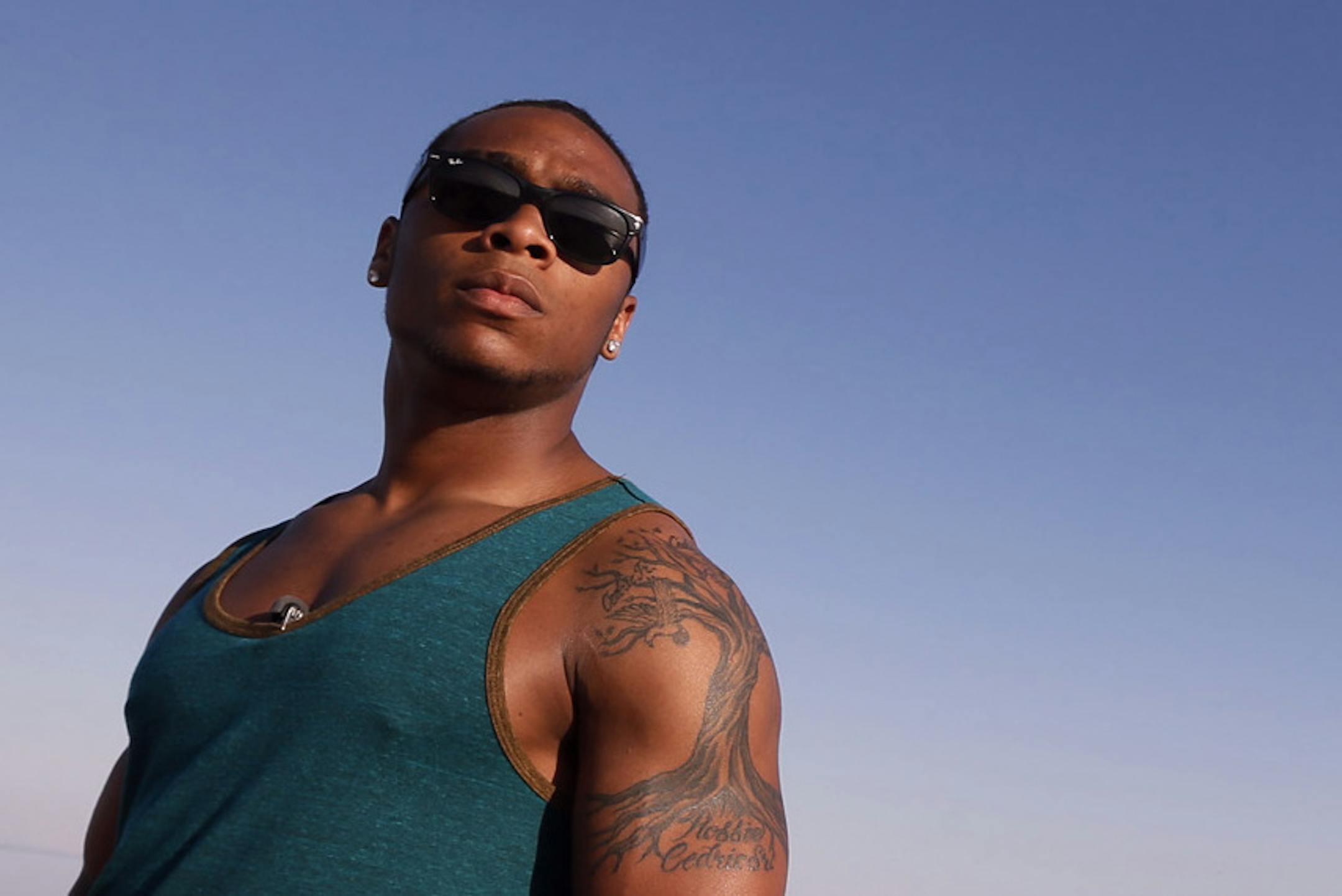 Cedric Thompson walked along the shore of the Salton Sea, in Bombay Beach. Cedric Thompson grew up in Compton. His freshman year at Piedmont High School, three people close to him (a cousin and two friends) were killed in gang shootings. His parents divorced, and his mother urged him to get out of L.A., and move with his dad in Bombay Beach, a forgotten outpost on the Salton Sea. ] JERRY HOLT ‚Ä¢ jerry.holt@startribune.com