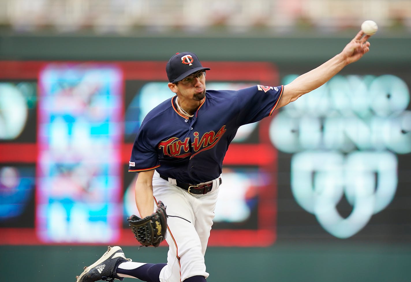 Twins starting pitcher Devin Smeltzer