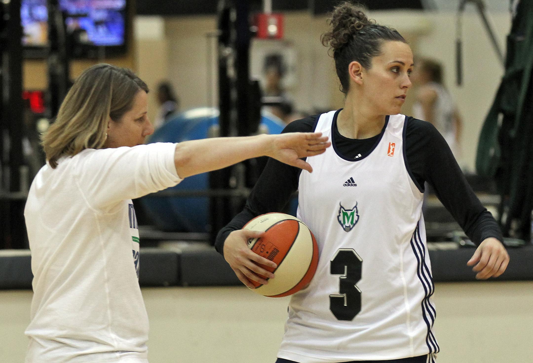 Lynx coach Cheryl Reeve, left, instructed Jacki Gemelos at practice before she was released.