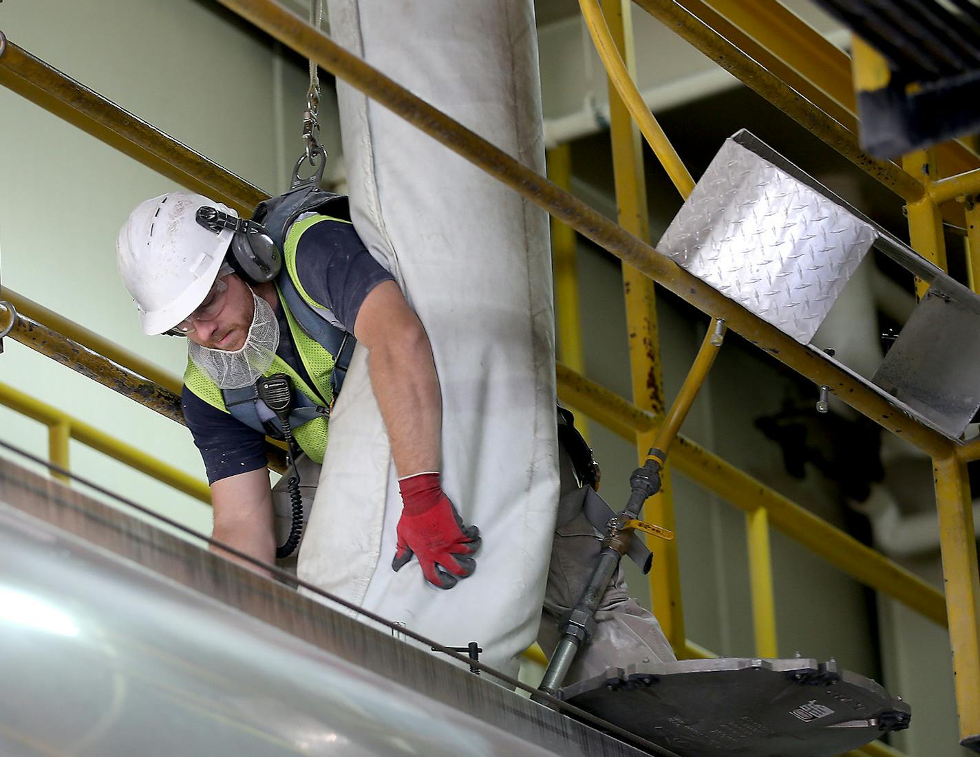 Production at General Mills flour mill, Wednesday, October 7, 2015 in Fridley, MN. ] (ELIZABETH FLORES/STAR TRIBUNE) ELIZABETH FLORES &#x2022; eflores@startribune.com