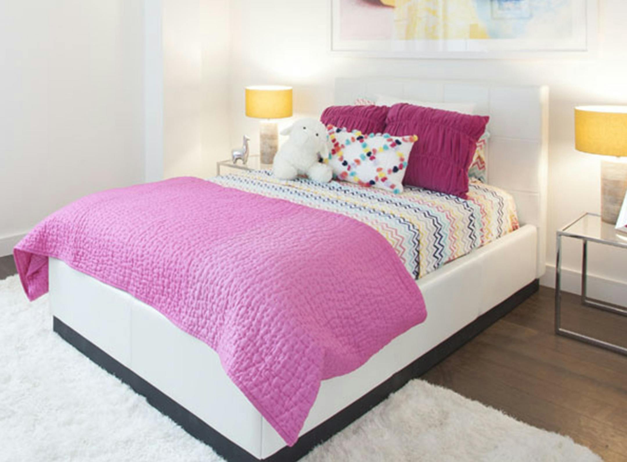 Colored quilts, especially those made out of cotton, can brighten up a childrenís room. (Design Recipes) ORG XMIT: 1219571