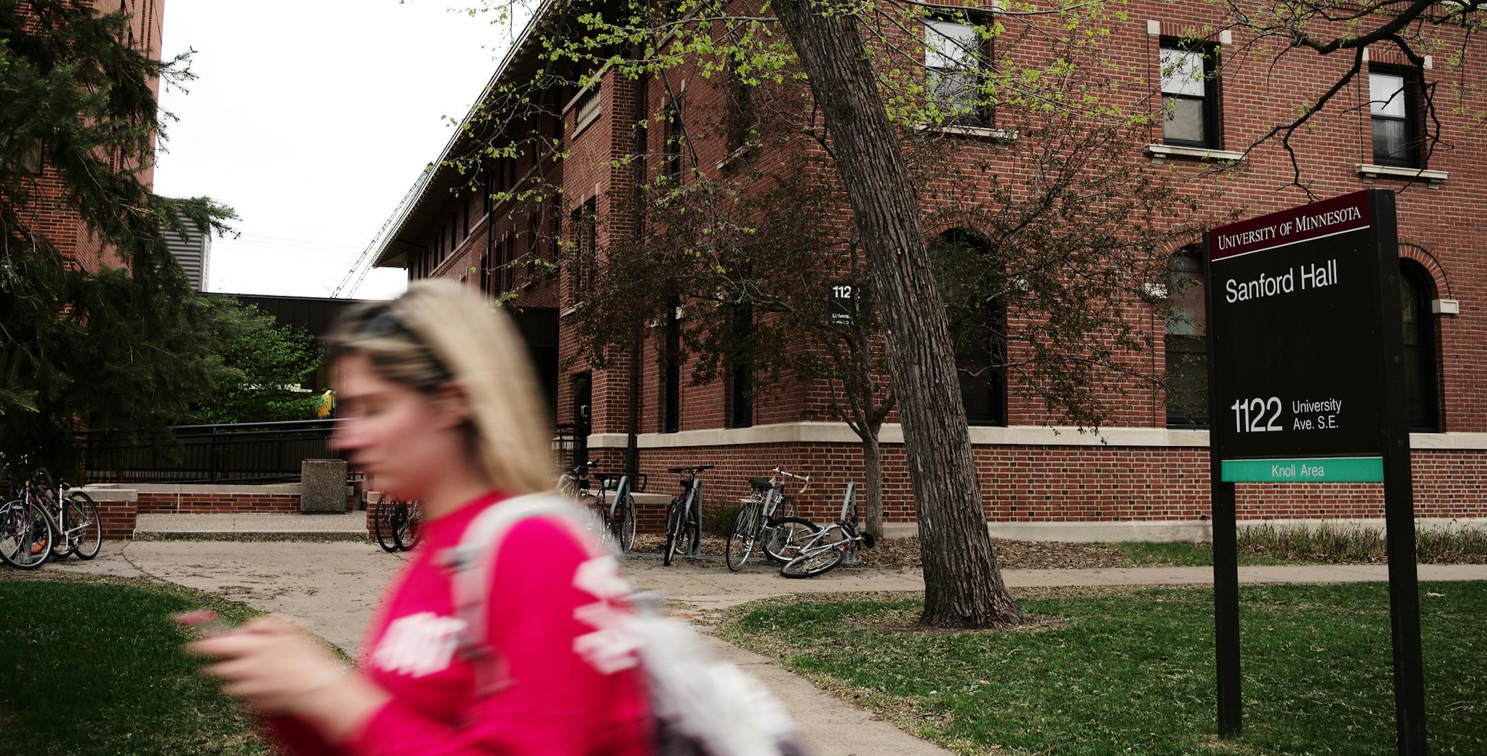 The alleged rape at knifepoint at Sanford Hall has set the dorm community at the U of M on edge.] Richard Tsong-Taatarii/rtsong-taatarii@startribune.com