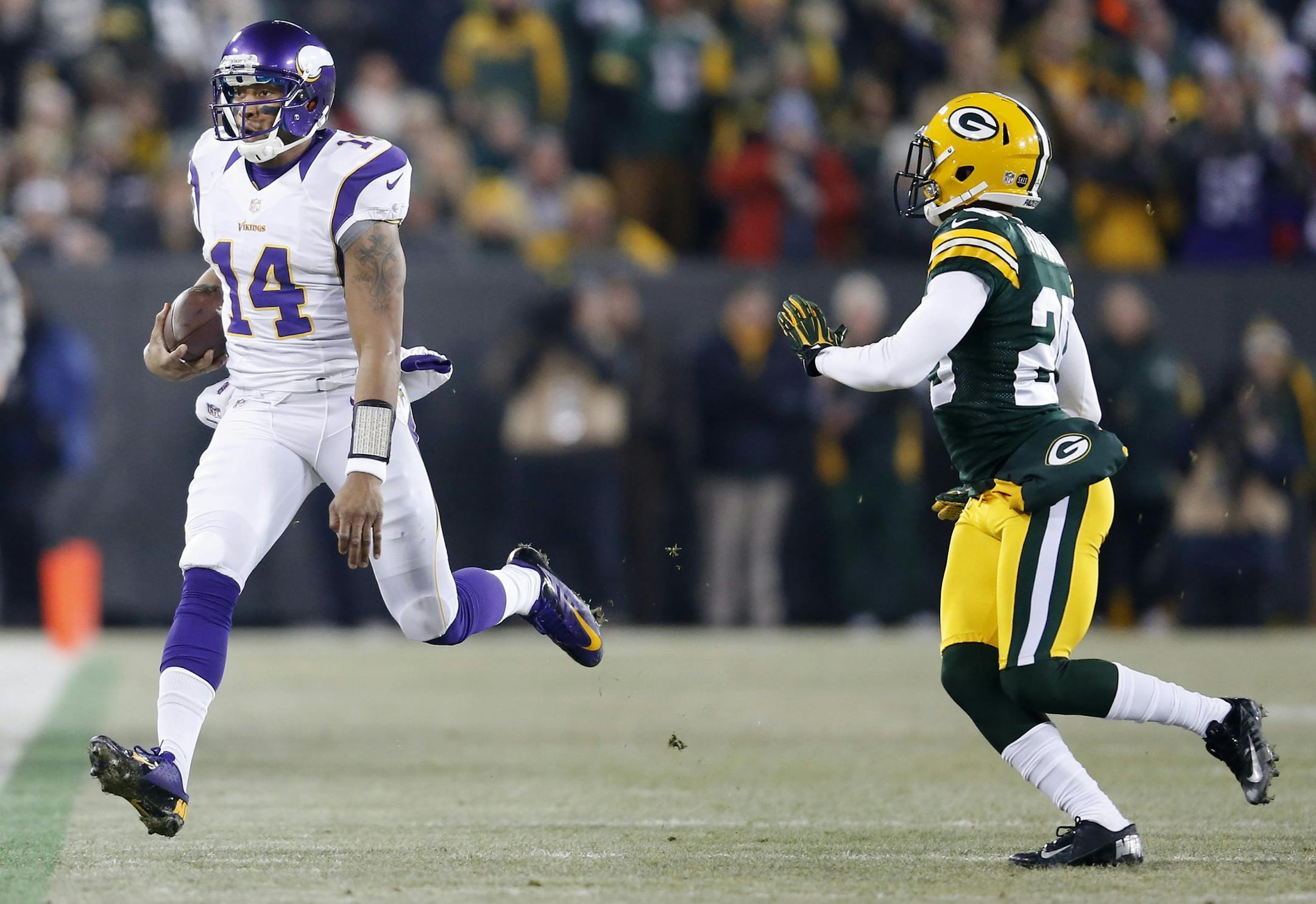 Joe Webb during last season's playoff game against Green Bay.