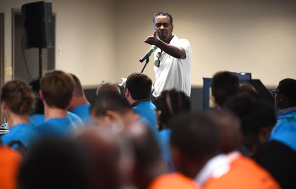 Ward 6 city councilman Abdi Warsame spoke in support of taxi drivers, many of of which come from his community, during a MAC public hearing Wednesday 