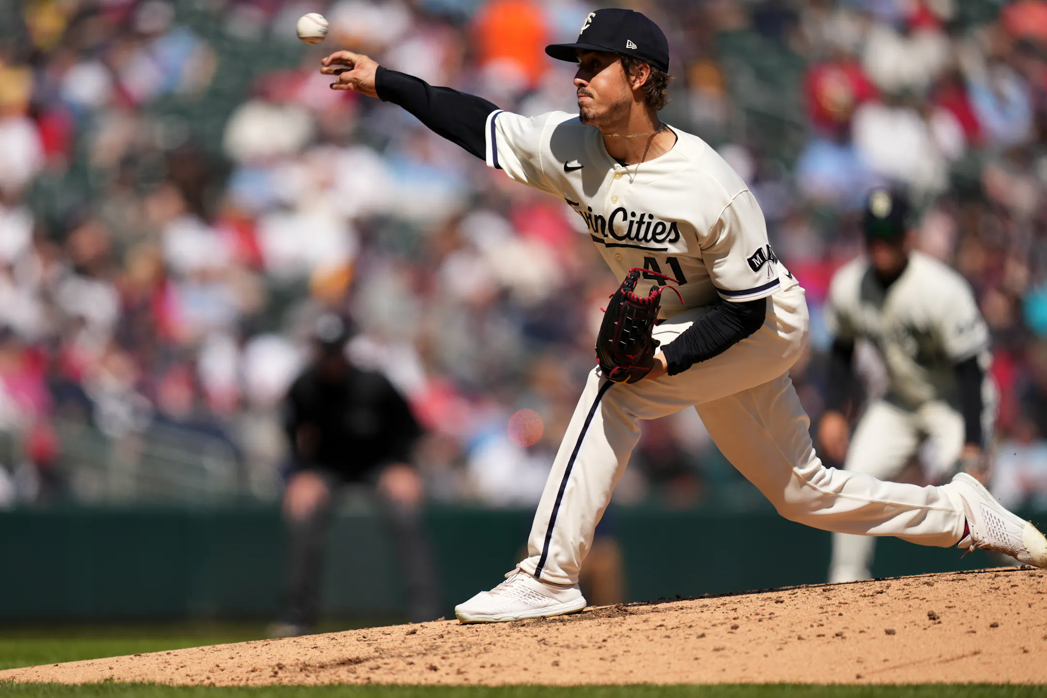 Twins defeat Astros as Kyle Farmer, Byron Buxton homer; pitchers strike ...