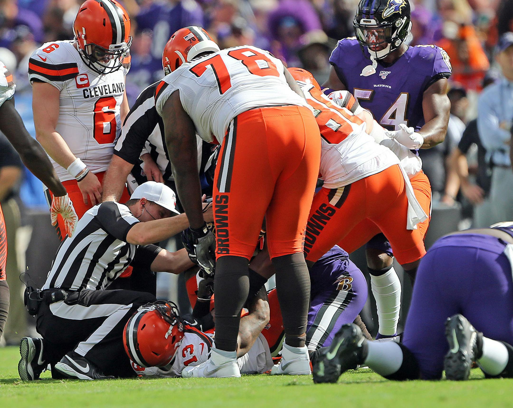 Cleveland Browns players pull Baltimore Ravens cornerback Marlon Humphrey off of Cleveland Browns wide receiver Odell Beckham Jr. in the second half on Sept. 29, 2019. (Joshua Gunter/cleveland.com/TNS) ORG XMIT: 1448662