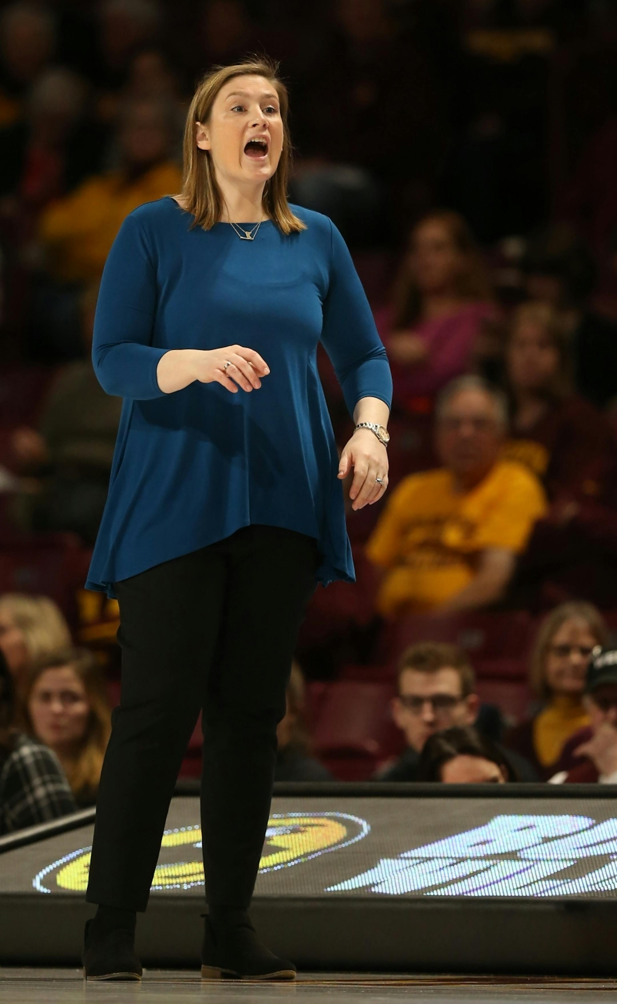 Head coach Lindsay Whalen took her victim to an easy victory over Incarnate Word.