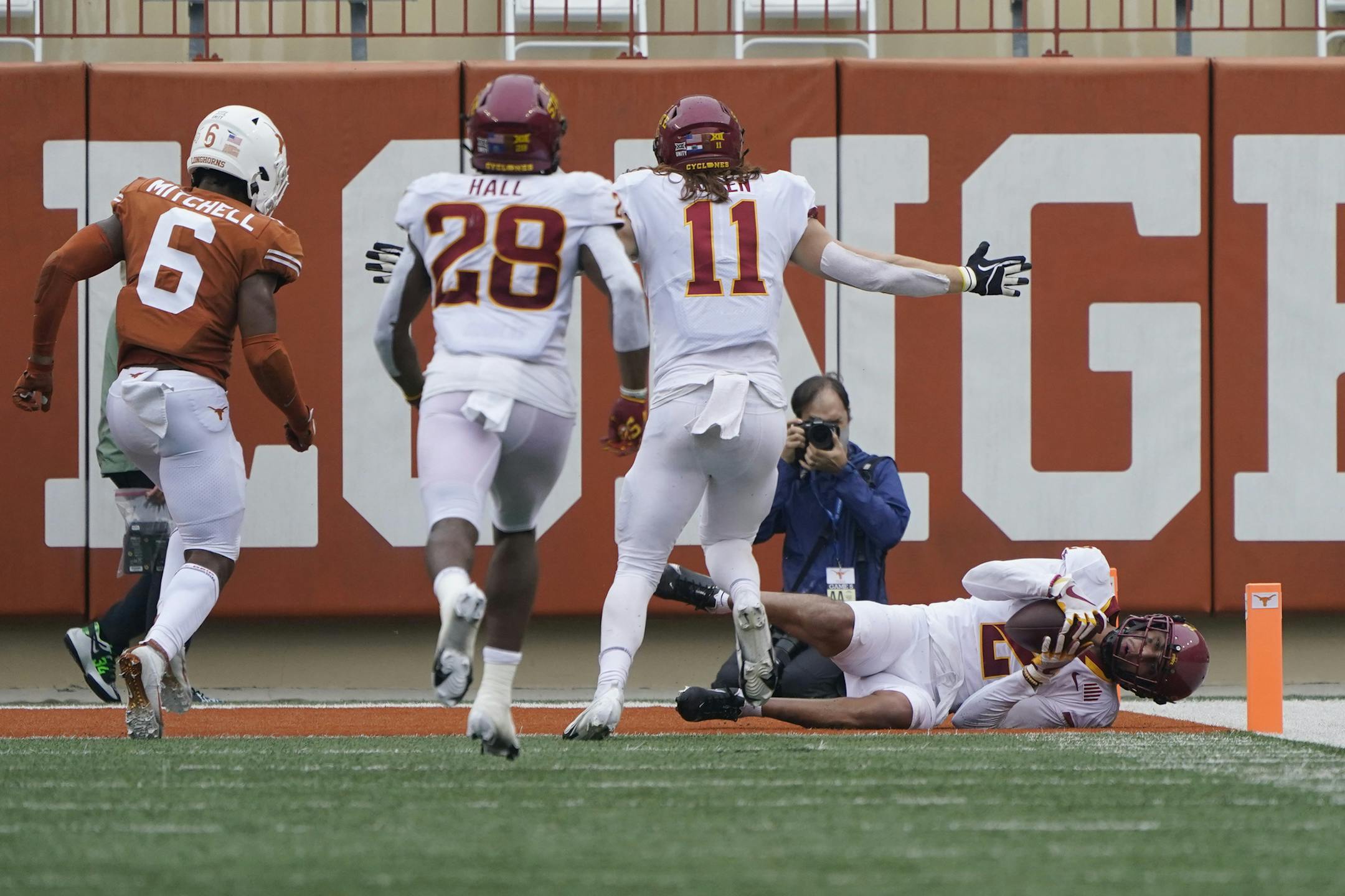 Iowa State wide receiver Sean Shaw Jr. (2) makes a catch for a touchdown against Texas during the first half of an NCAA college football game, Friday, Nov. 27, 2020, in Austin, Texas. (AP Photo/Eric Gay)