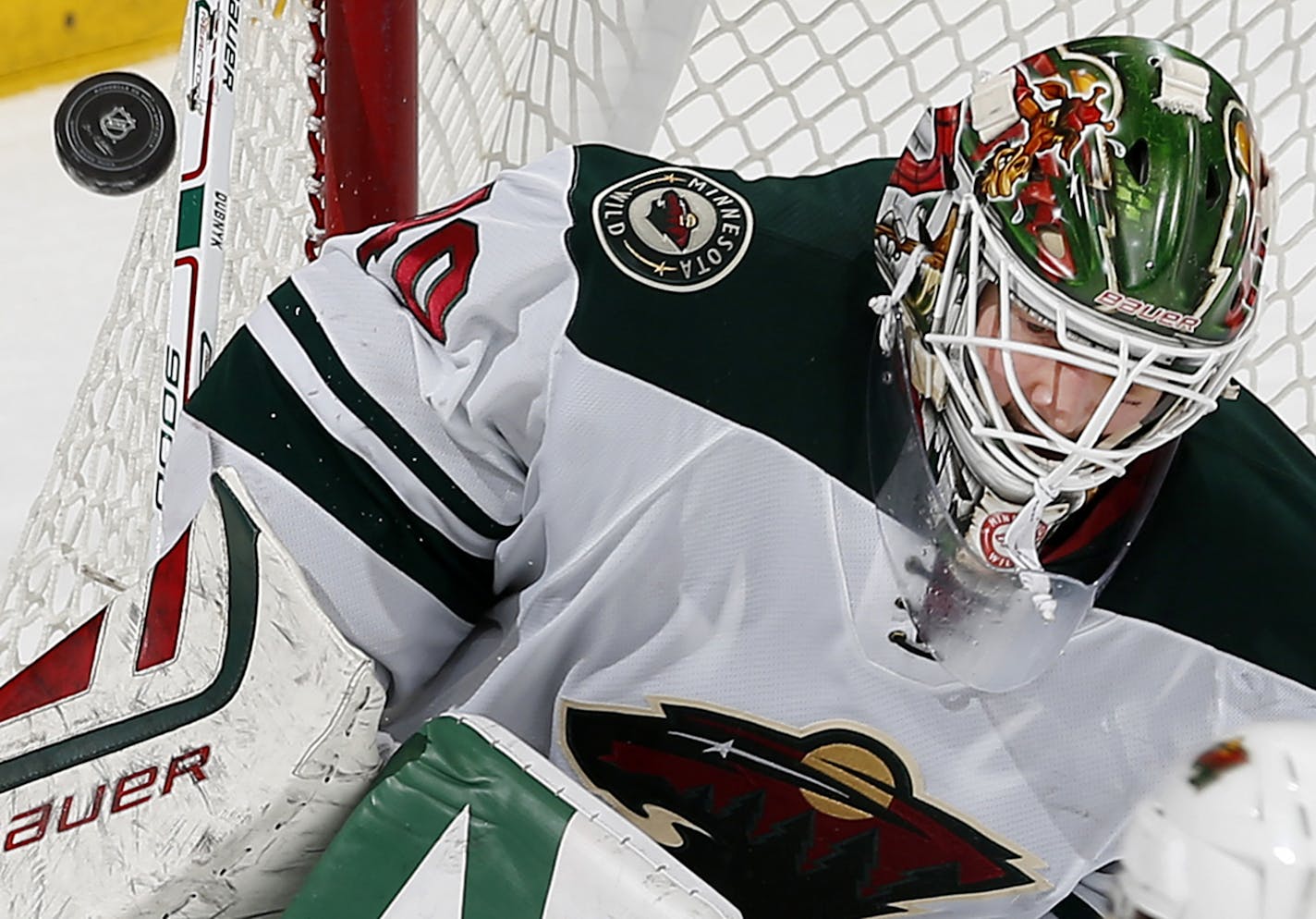 Wild goalie Devan Dubnyk (40).