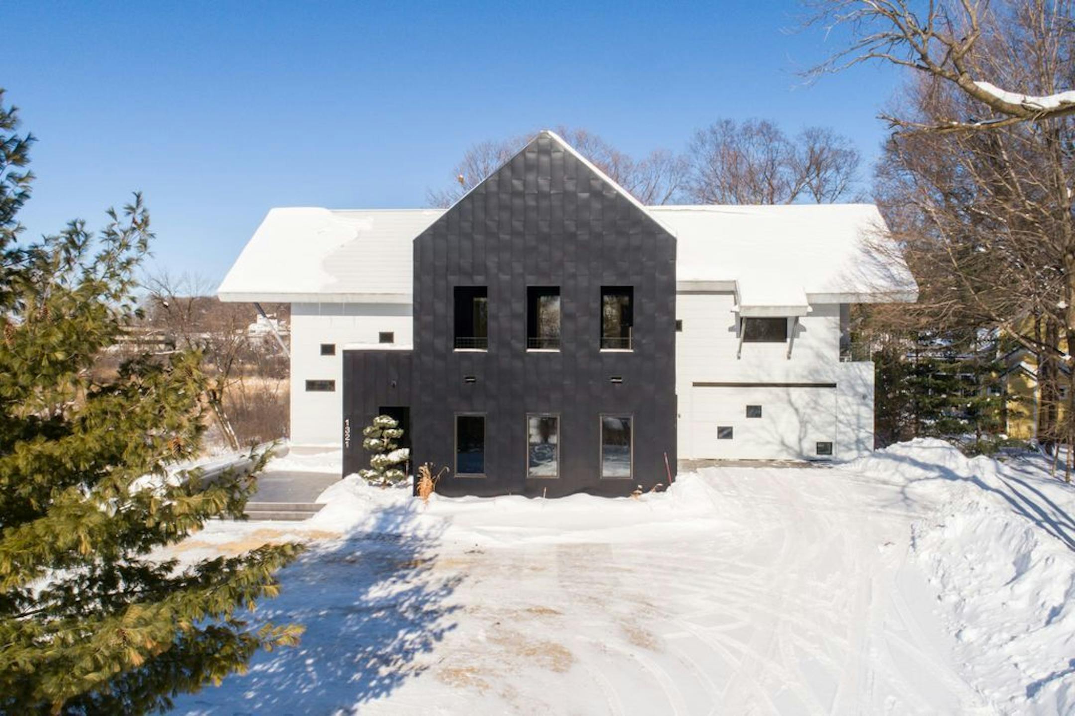 The dramatic black-and-white color scheme was inspired by the yin-yang symbol.