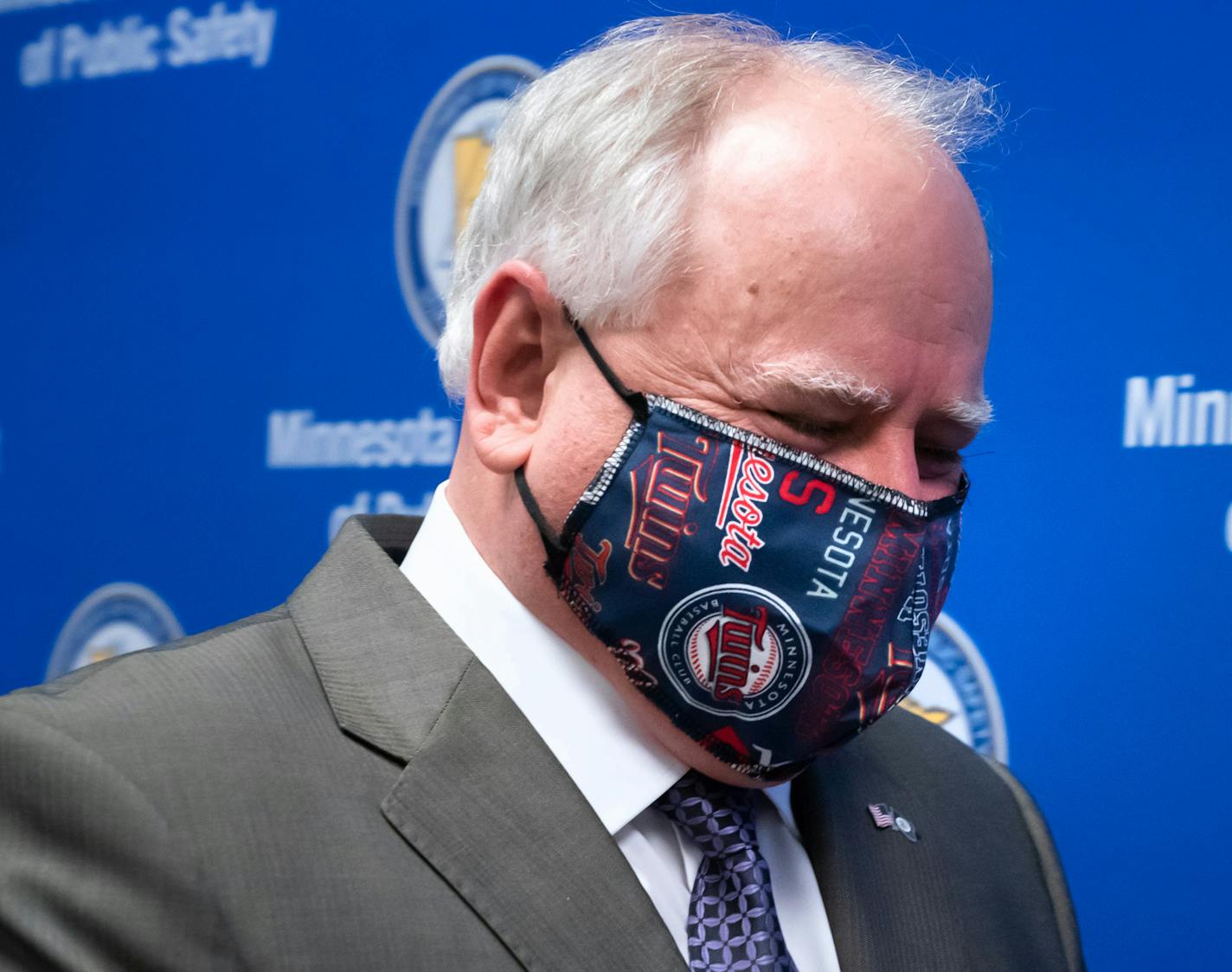 Minnesota Governor Tim Walz wore a mask in and out of the press conference. The group practiced social distancing inside the press conference room. Governor Tim Walz and leaders from Mayo Clinic, the University of Minnesota, and other Minnesota health system leaders announced advances for COVID-19 testing in Minnesota. ] GLEN STUBBE &#x2022; glen.stubbe@startribune.com Wednesday, April 22, 2020 THIS IS A POOL PHOTO, NO RESTRICTIONS
Governor Tim Walz was joined by the Mayo Clinic, the University