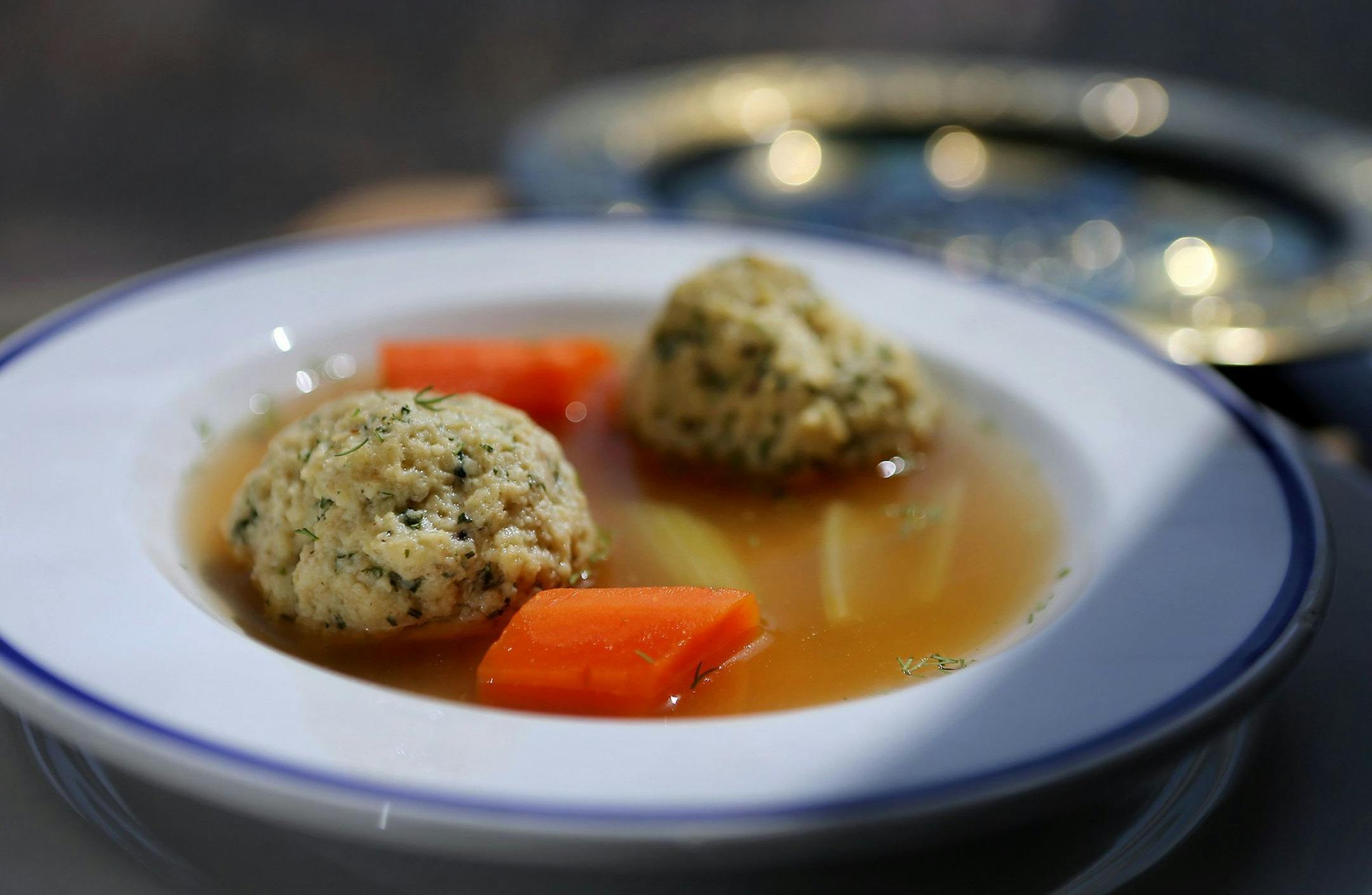 Passover is a time of joyous celebration and somber remembrance, but mostly itís all about the matzo balls. Here, fluffy matzo balls. (Stephanie S. Cordle/St. Louis Post-Dispatch/MCT) ORG XMIT: 1151274