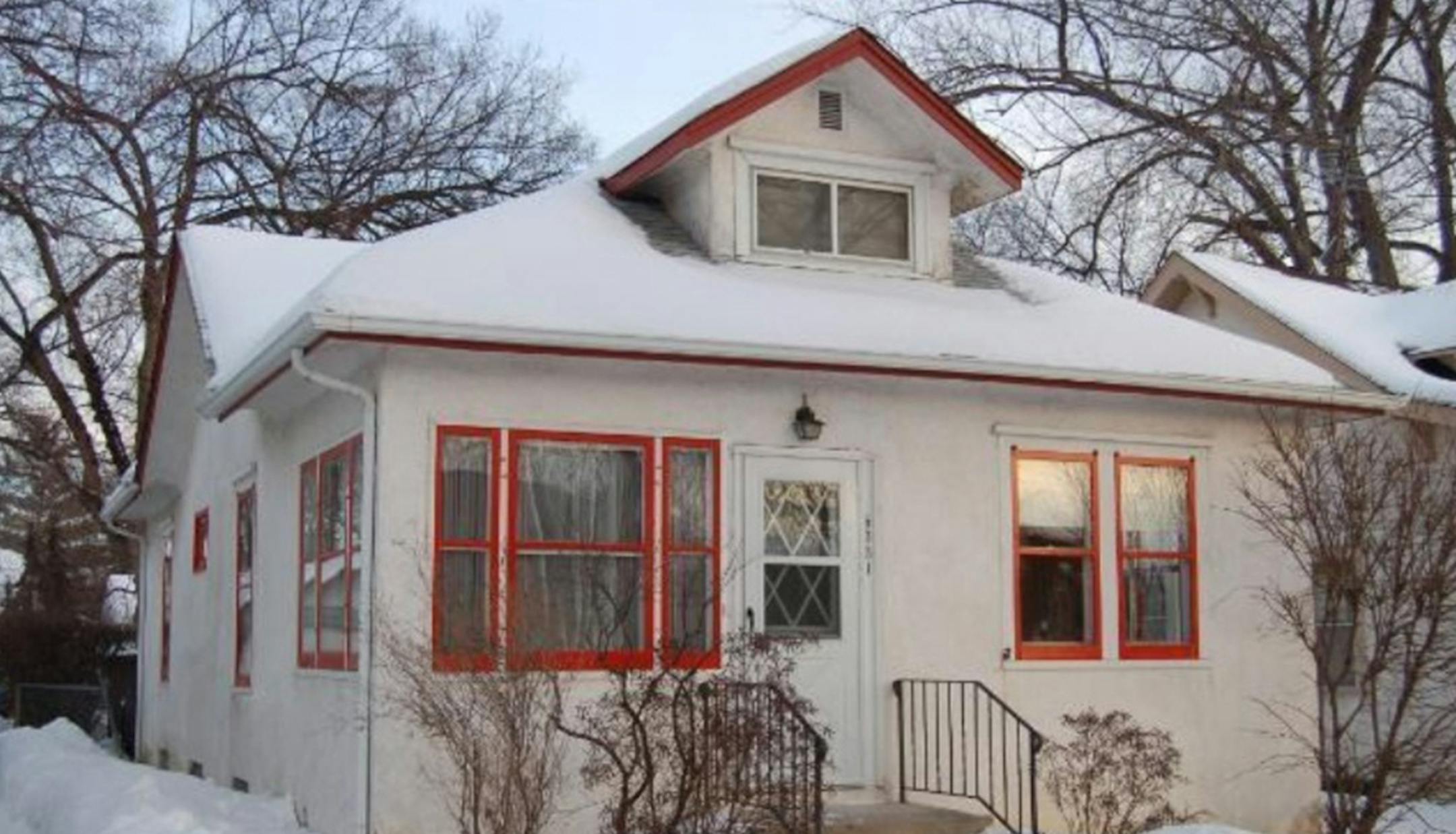 ... Minneapolis
Built in 1915, this two-bedroom, one-bath house located in the Tangletown neighborhood, has 1,155 square feet and features hardwood floors, coved ceilings, full finished basement, three-season porch, deck, fenced yard and one-car detached garage. Listed by Maris Kurmis, Counselor Realty, 612-558-6784.