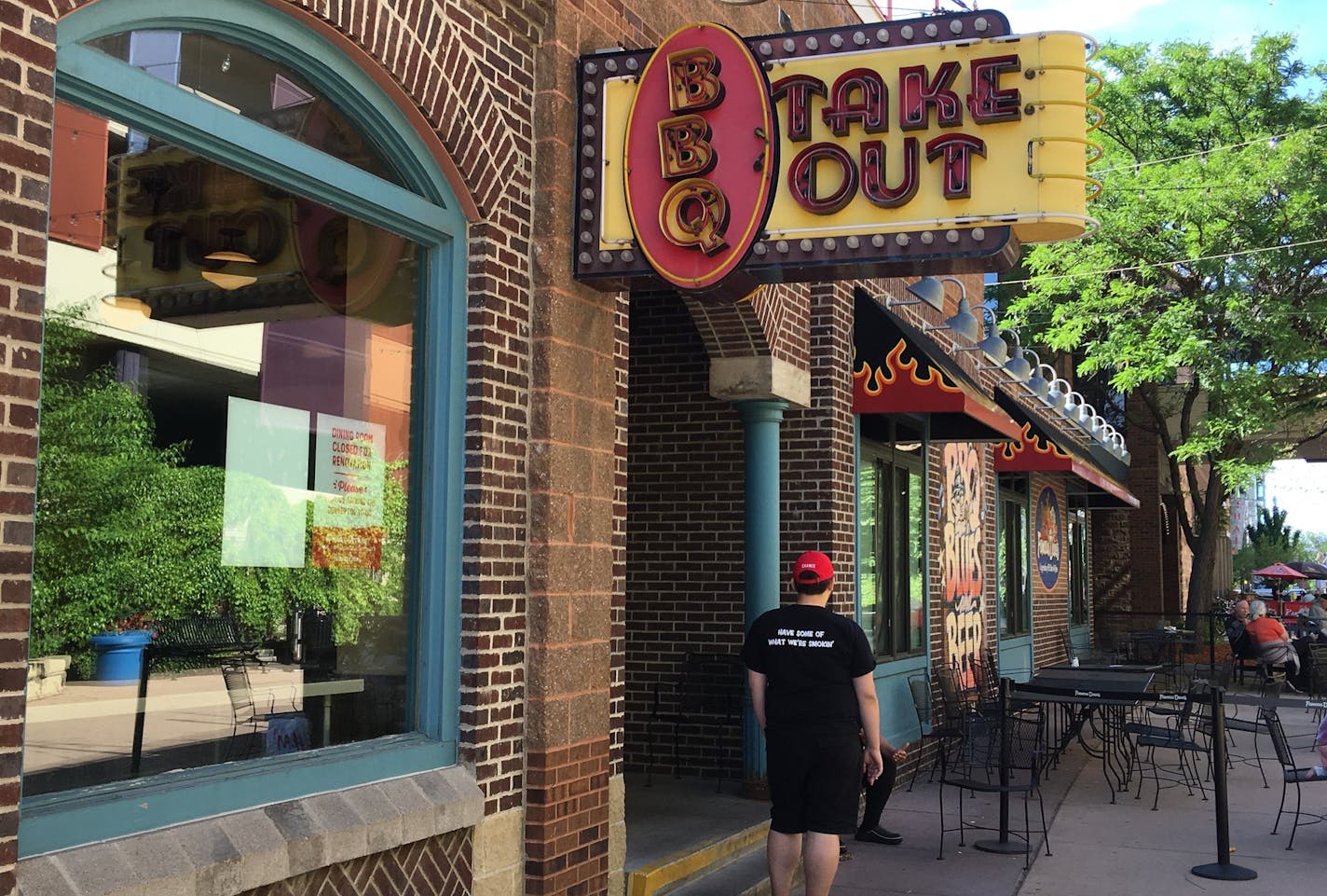 The Calhoun Square Famous Dave's in Uptown is being converted into a takeout/delivery model. (JOHN EWOLDT/Star Tribune) ORG XMIT: MIN1906141334572541