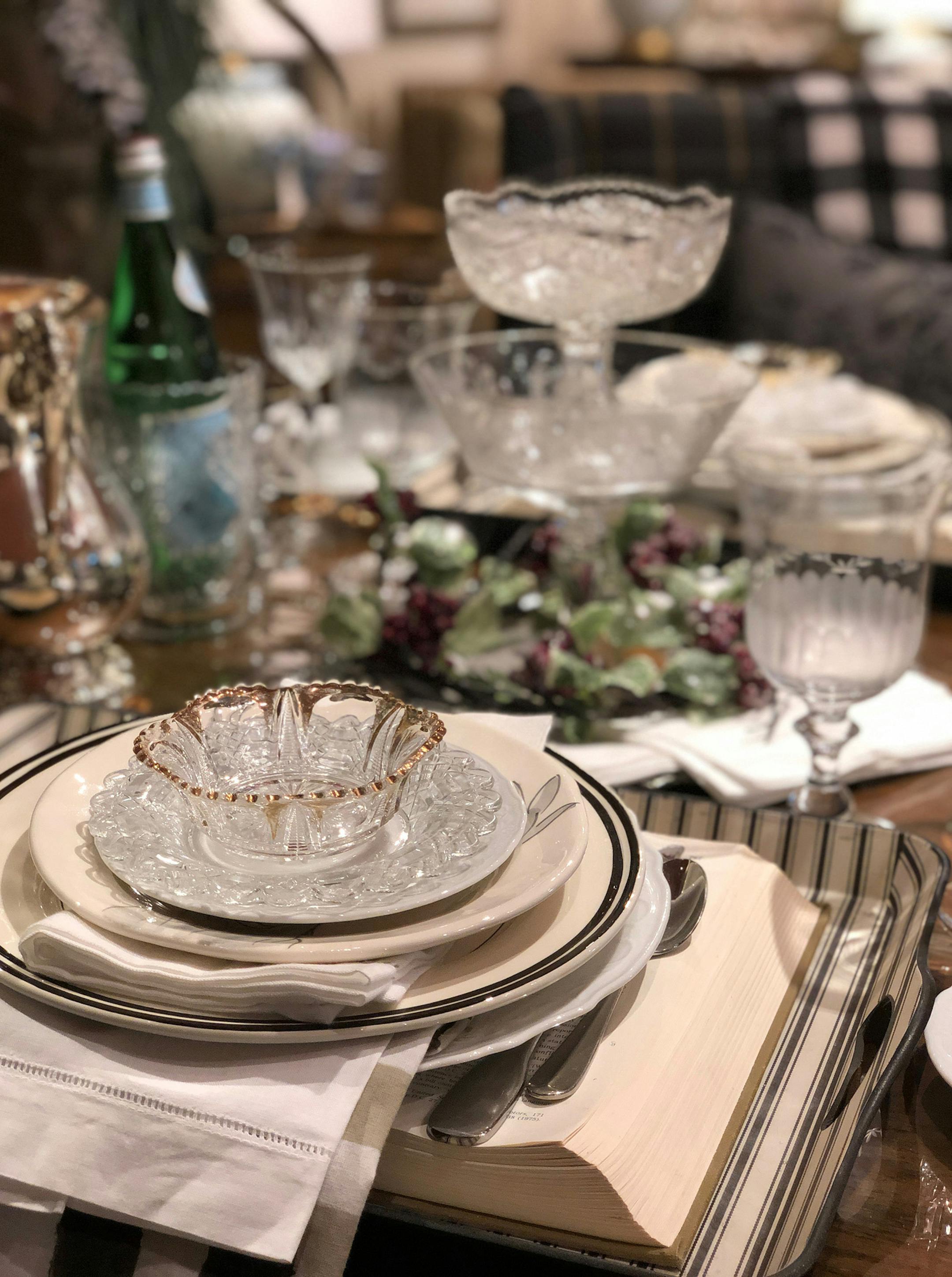 Itís time for the vintage china dishes, silver serving pieces and old glassware to bust out of our china cabinets. (Mary Carol Garrity/TNS) ORG XMIT: 1254710