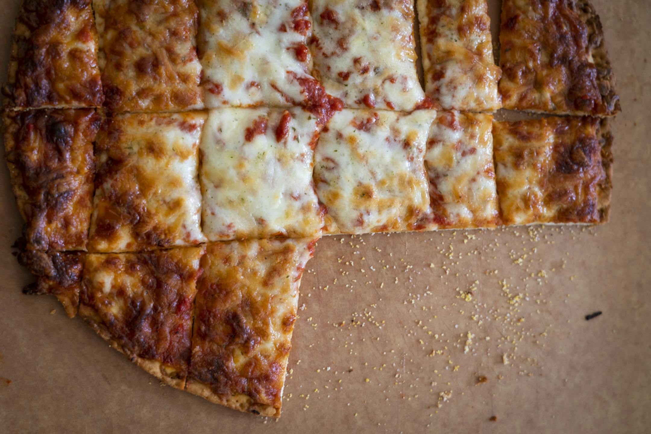 The Star Tribune 2020 Frozen Pizza Bracket. ] LEILA NAVIDI • leila.navidi@startribune.com BACKGROUND INFORMATION: The Star Tribune 2020 Frozen Pizza Bracket voting held at Cooks of Crocus Hill in Minneapolis on Tuesday, February 11, 2020. The Star Tribune 2020 Frozen Pizza Bracket is a March Madness-style bracket to determine the best frozen pizza in the state.