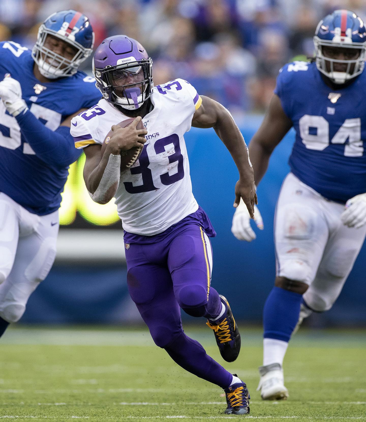 Minnesota Vikings running back Dalvin Cook (33) ran for a 41-yard gain in the third quarter. ] CARLOS GONZALEZ &#x2022; cgonzalez@startribune.com &#x2013; East Rutherford, NJ &#x2013; October 2, 2019, MetLife Stadium, NFL, Minnesota Vikings vs. New York Giants