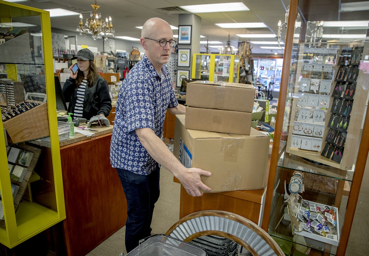 Goodthings Owner Tyler Conrad prepared his shop for handling online and drive-up orders at his shop, Thursday, April 30, 2020 in White Bear Lake, MN. ] ELIZABETH FLORES &#x2022; liz.flores@startribune.com