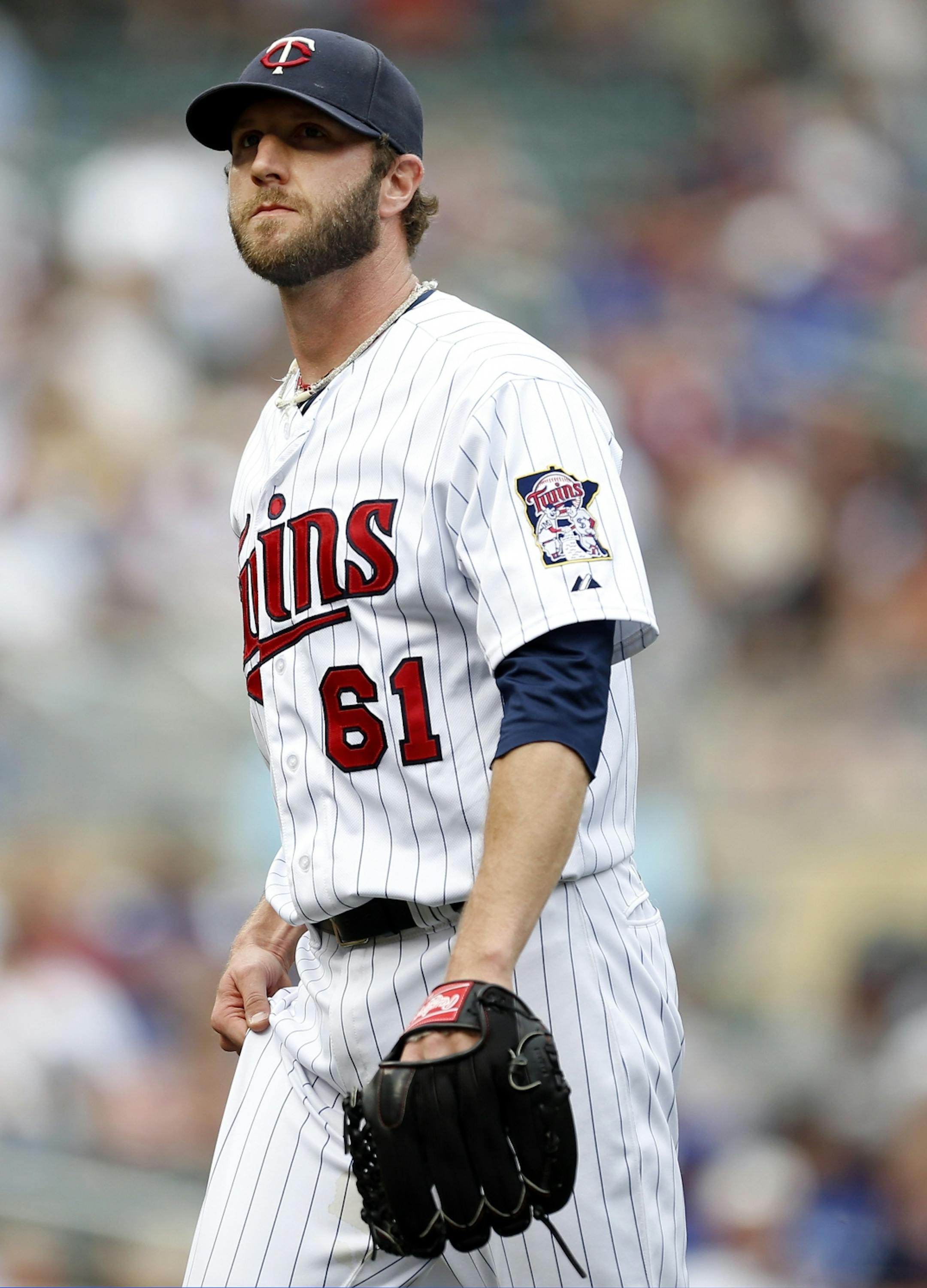 Twins pitcher Jared Burton (61)