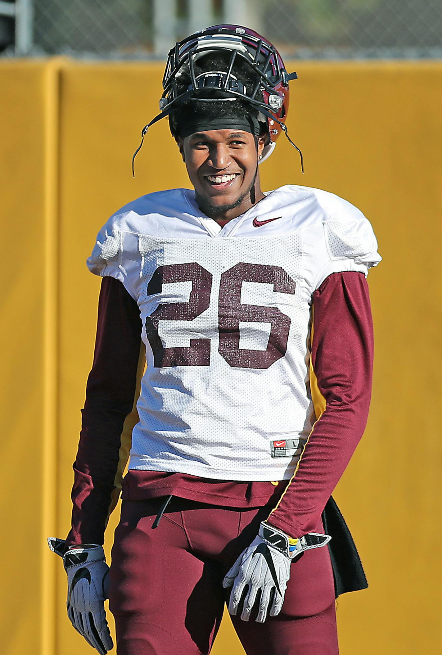 Minnesota's wide receiver Brian Smith flashed a smile during practice at the Gibson-Nagurski practice facility, Tuesday, October 18, 2016 in Minneapolis, MN. ] (ELIZABETH FLORES/STAR TRIBUNE) ELIZABETH FLORES &#x2022; eflores@startribune.com