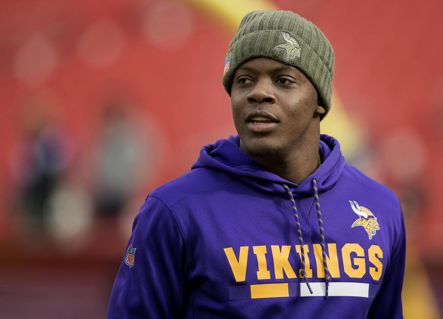 Minnesota Vikings quarterback Teddy Bridgewater during pregame warm ups. ] CARLOS GONZALEZ &#xef; cgonzalez@startribune.com - November 12, 2017, Landover, MD, FedEx Field, NFL, Minnesota Vikings vs. Washington Redskins.