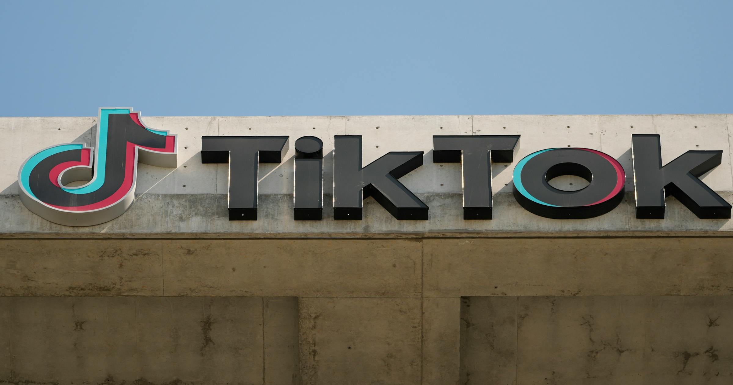 House passes a bill that could lead to a TikTok ban if Chinese owner refuses to sell House passes a bill that could lead to a TikTok ban if Chinese owner refuses to sell