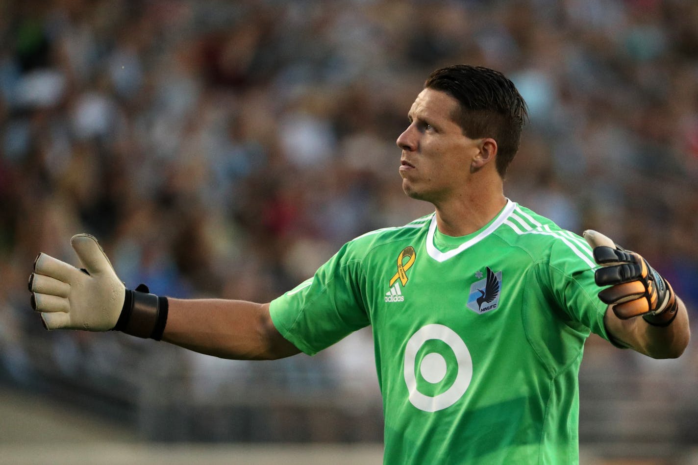 Minnesota United goalkeeper Bobby Shuttleworth