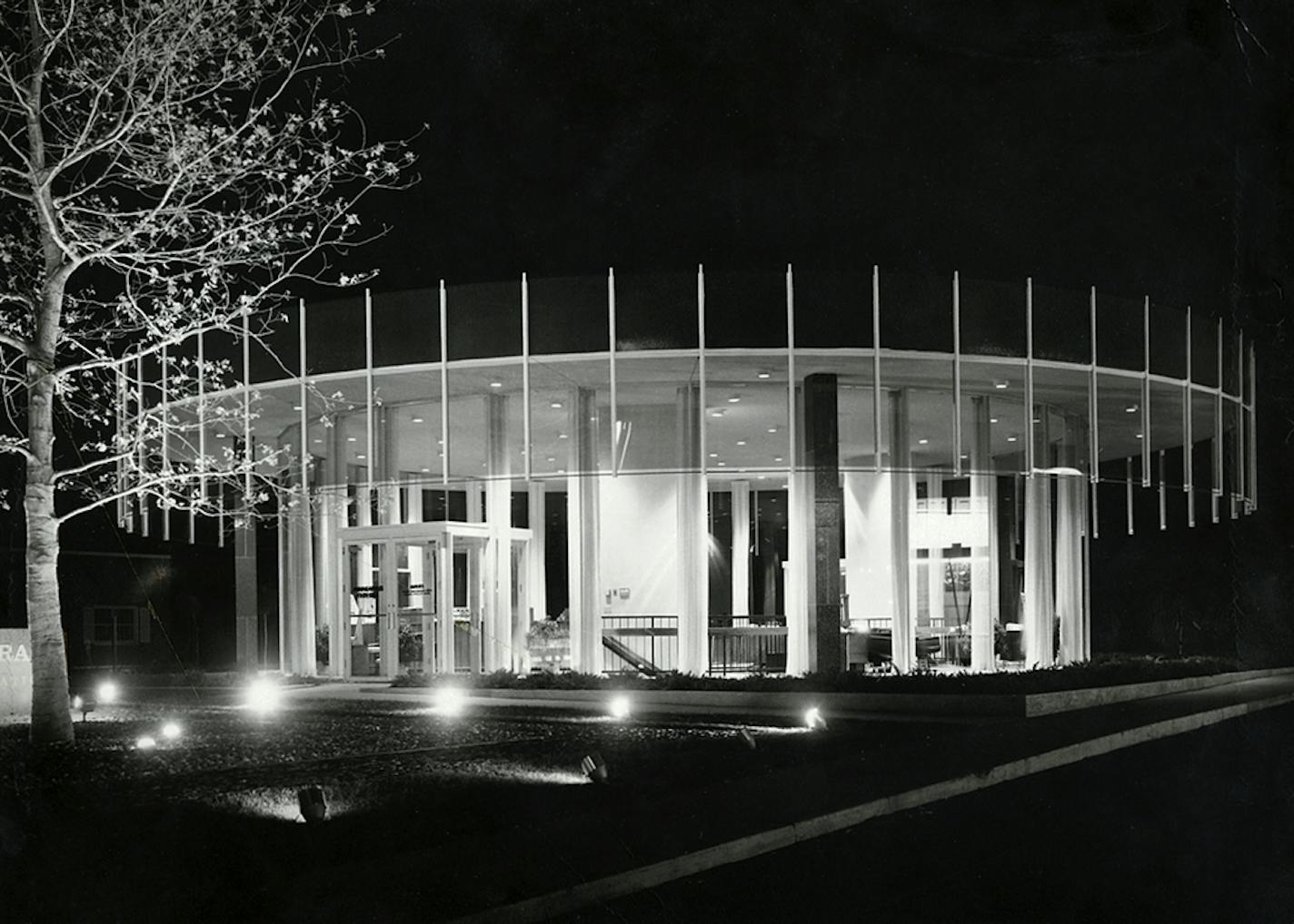 Between 1964 and 1973 Midwest Federal created these bold round banks in Twin Cities suburbs.