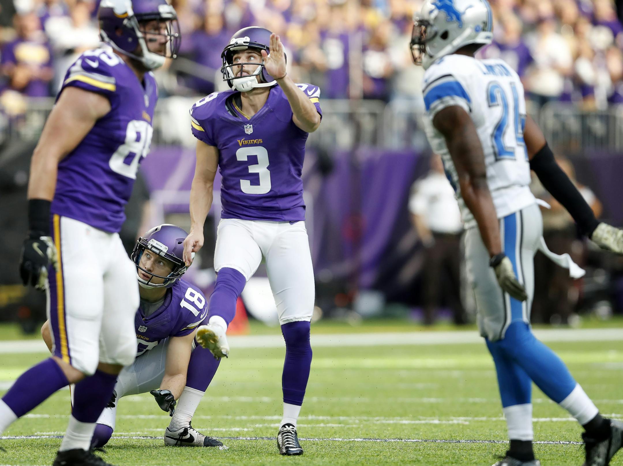 Vikings kicker Blair Walsh (3) missed an extra-point attempt in the third quarter against the Lions on Sunday. ] CARLOS GONZALEZ cgonzalez@startribune.com - November 6, 2016, Minneapolis, MN, US Bank Stadium, NFL, Minnesota Vikings vs. Detroit Lions