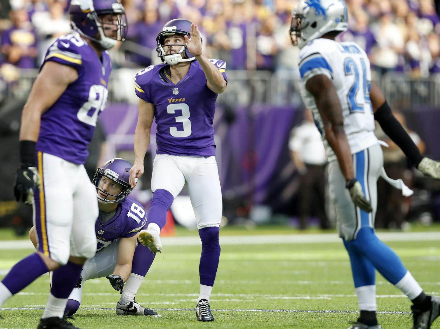 Vikings kicker Blair Walsh (3) missed an extra-point attempt in the third quarter against the Lions on Sunday. ] CARLOS GONZALEZ cgonzalez@startribune.com - November 6, 2016, Minneapolis, MN, US Bank Stadium, NFL, Minnesota Vikings vs. Detroit Lions