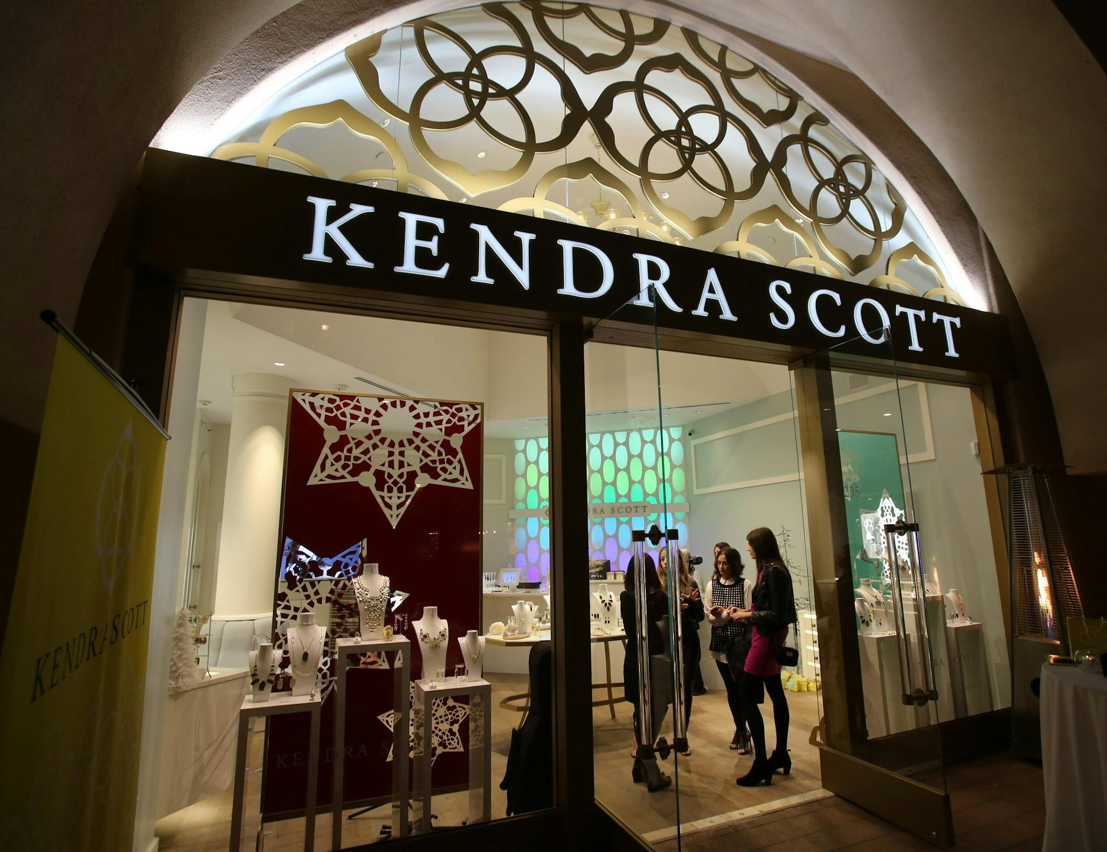 Boutique exterior during the Luxe Party at the Kendra Scott Fashion Island Boutique on Tuesday, November 20, 2013, in Newport Beach, Calif. (Photo by Ryan Miller/Invision/AP) ORG XMIT: INVW