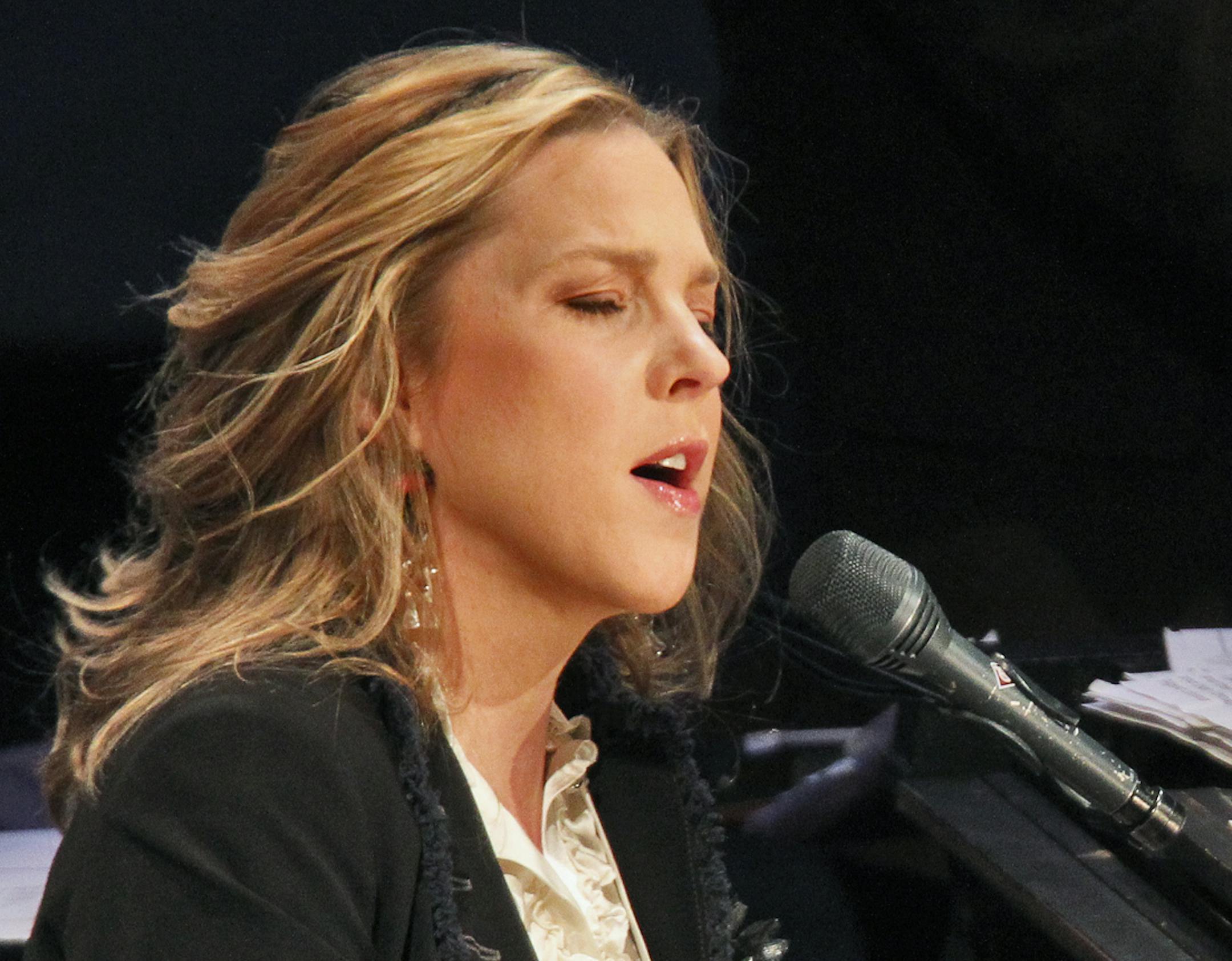 Jazz pianist Diana Krall in concert at State Theatre. (MARLIN LEVISON/STARTRIBUNE(mlevison@startribune.com (cq )