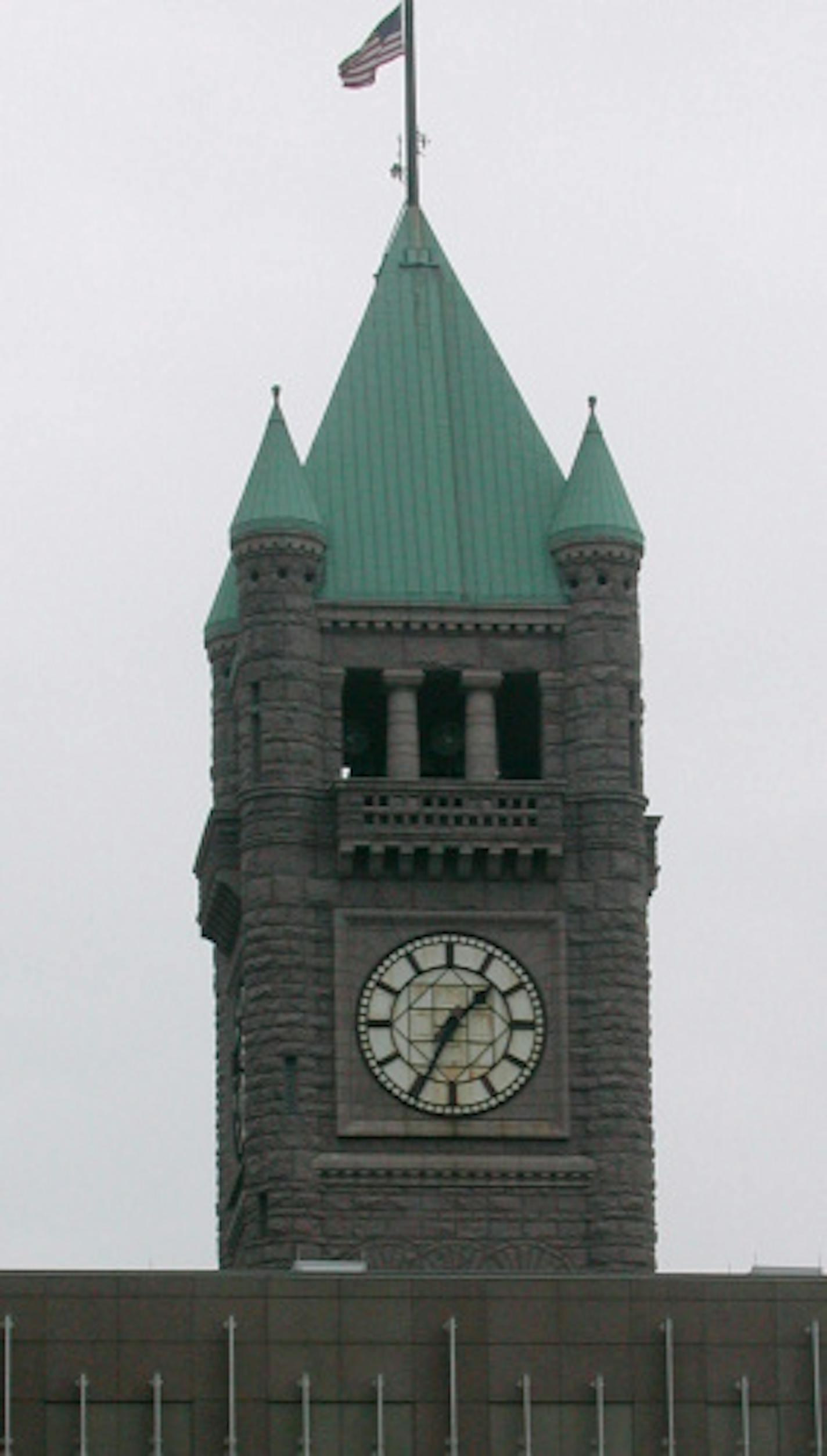 The Minneapolis City Hall clock tower with the wrong time.