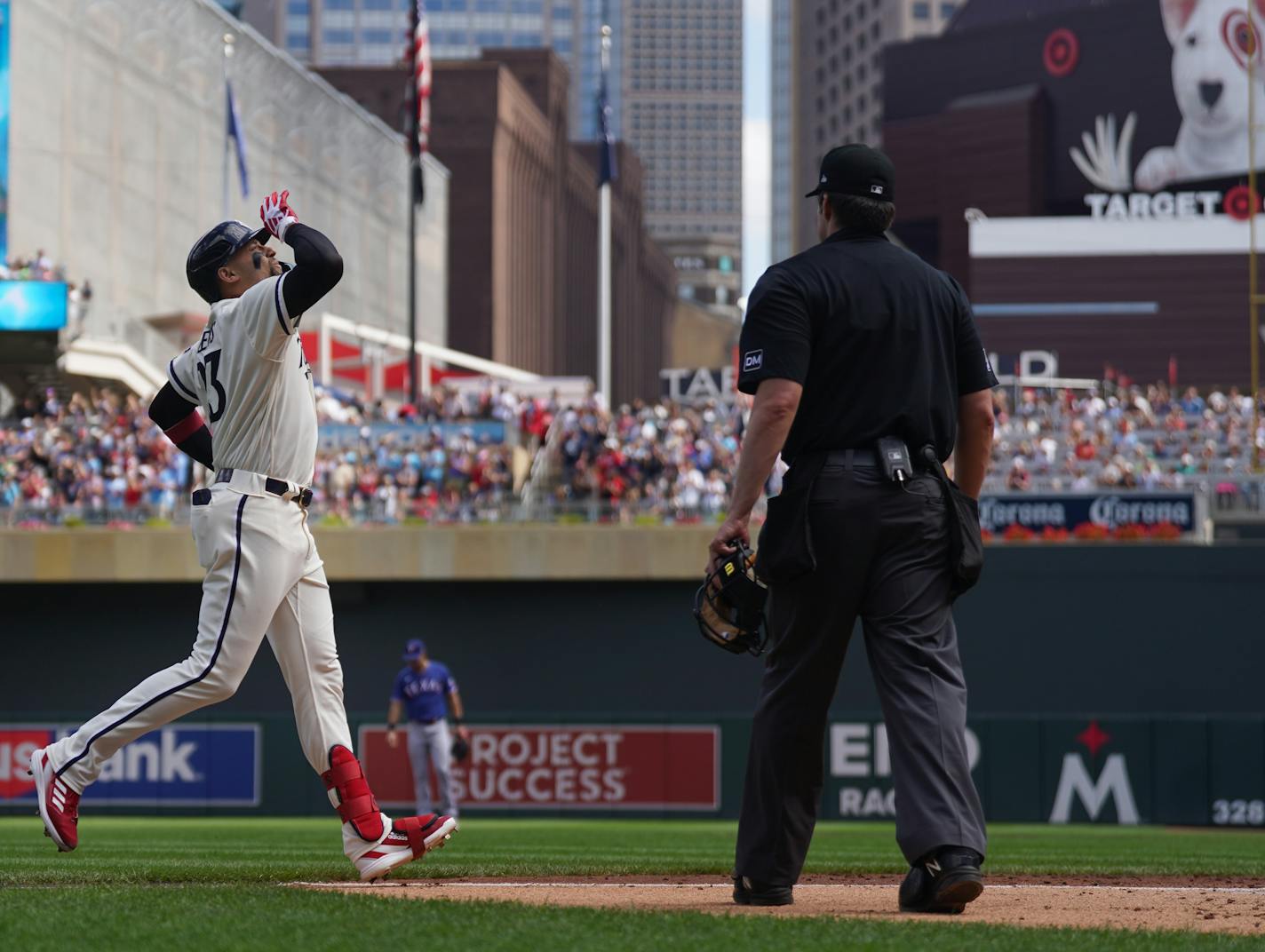 Minnesota Twins third baseman Royce Lewis (23) looks up in the sky as he comes in on his grand slam in the sixth inning in Minneapolis, Minn., on Sunday, Aug. 27, 2023. Texas Rangers take on the Minnesota Twins at Target Field.] RICHARD TSONG-TAATARII • richard.tsong-taatarii @startribune.com