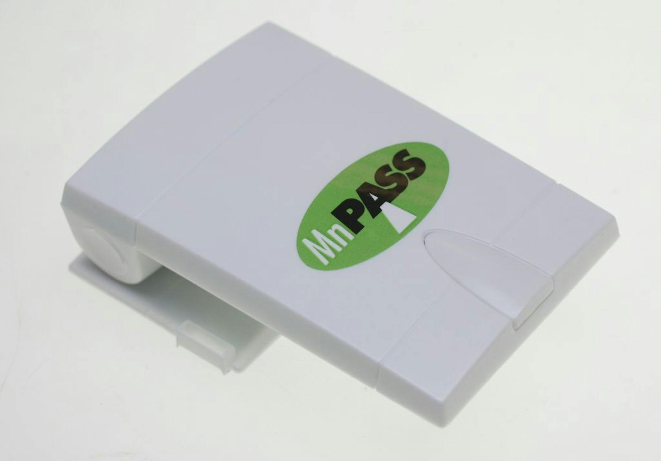 Bruce Bisping/Star Tribune. Minneapolis, MN., Friday, 5/13/2005. MnPass transponder.