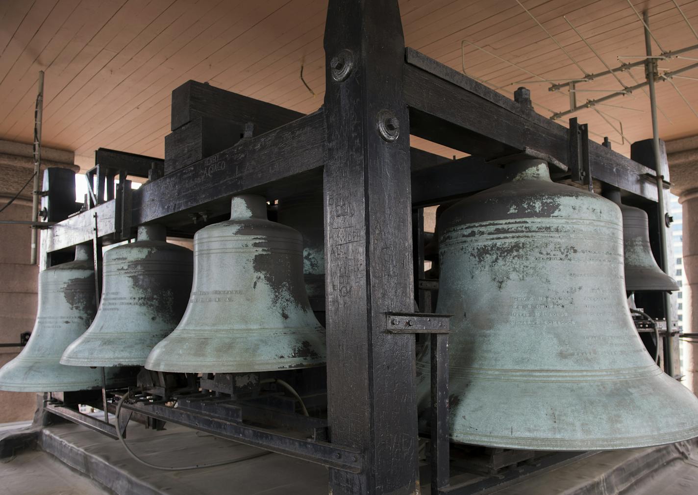 The massive bells atop the building were once played &#x2013; by candelight &#x2013; by a man who climbed more than 400 steps to get to the bell tower. Today, members of the Tower Bell Foundation play the bells with the help of a keyboard located in the first-floor rotunda. &#xa0;&#xa0; ] Isaac Hale &#xef; isaac.hale@startribune.com Teresa Baker, of the Municipal Building Commission, gave a tour of the oddities and interesting facets of the Minneapolis City Council building on Monday, June 27, 2