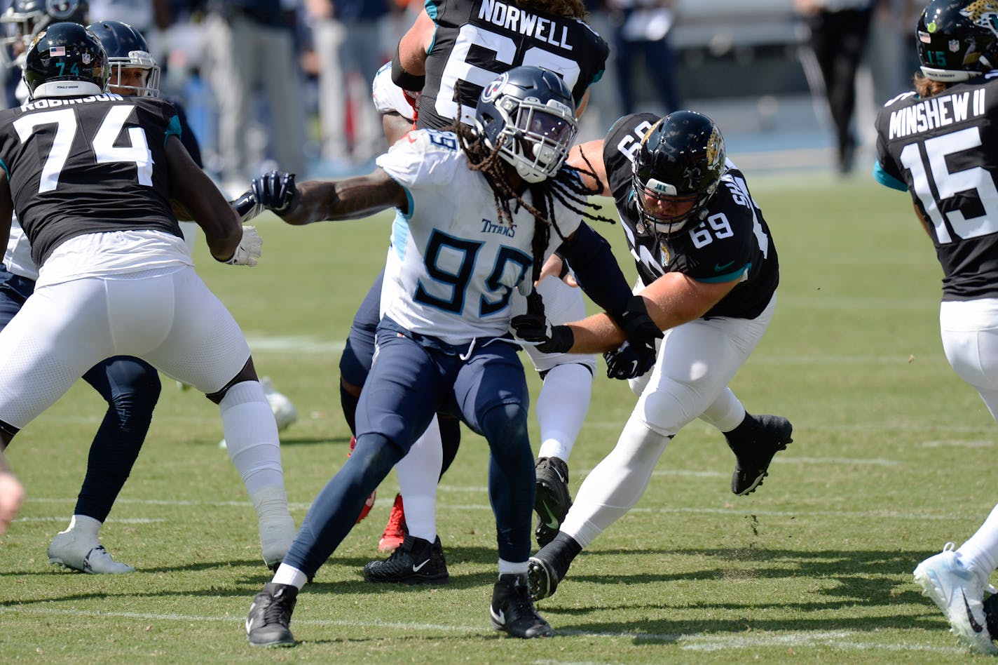 The Titans like to move around linebacker Jadeveon Clowney (90), so Kirk Cousins and the Vikings' offensive line must be aware of wherever he lines up.