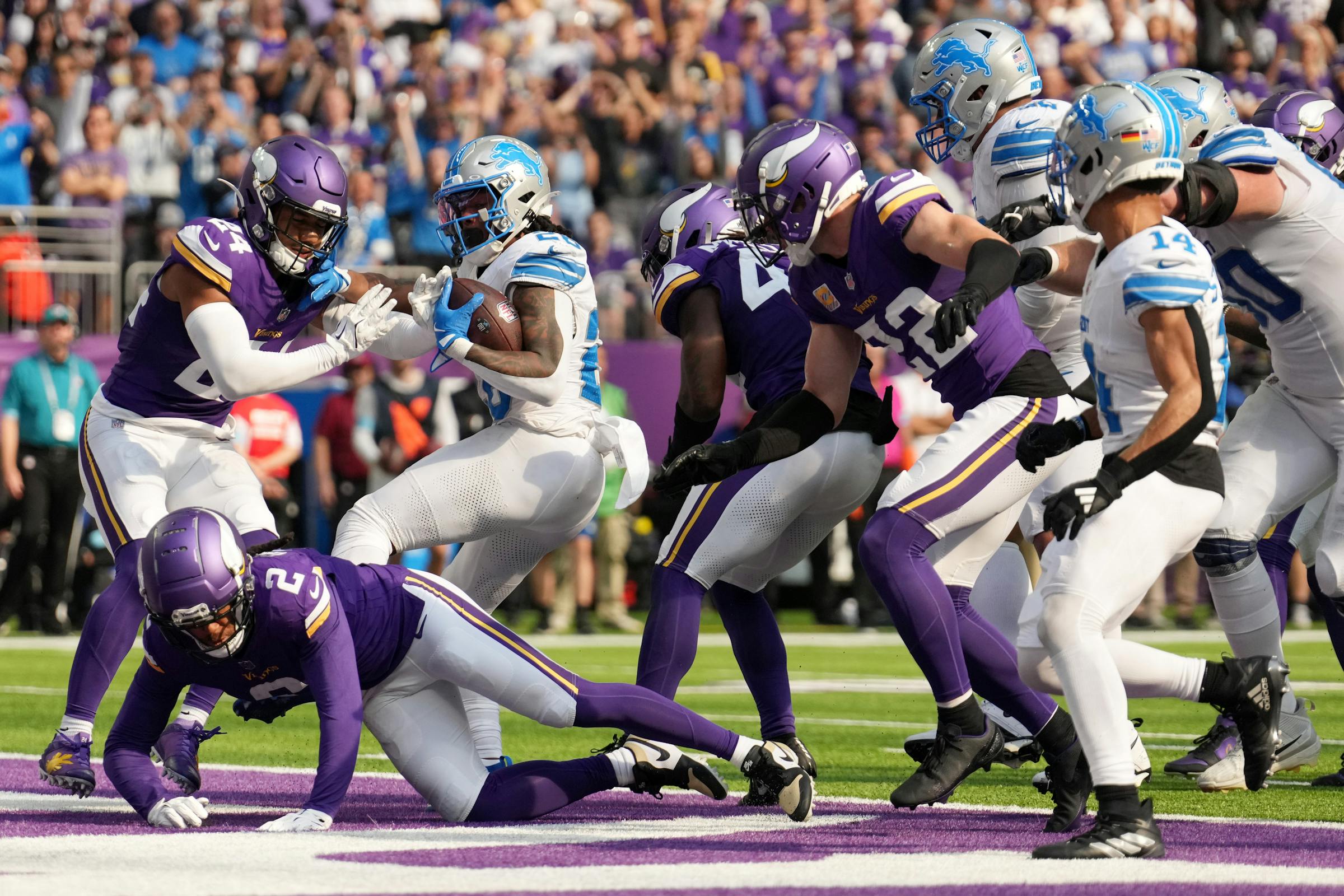 The Vikings host the Lions in a duel between the two best NFC teams