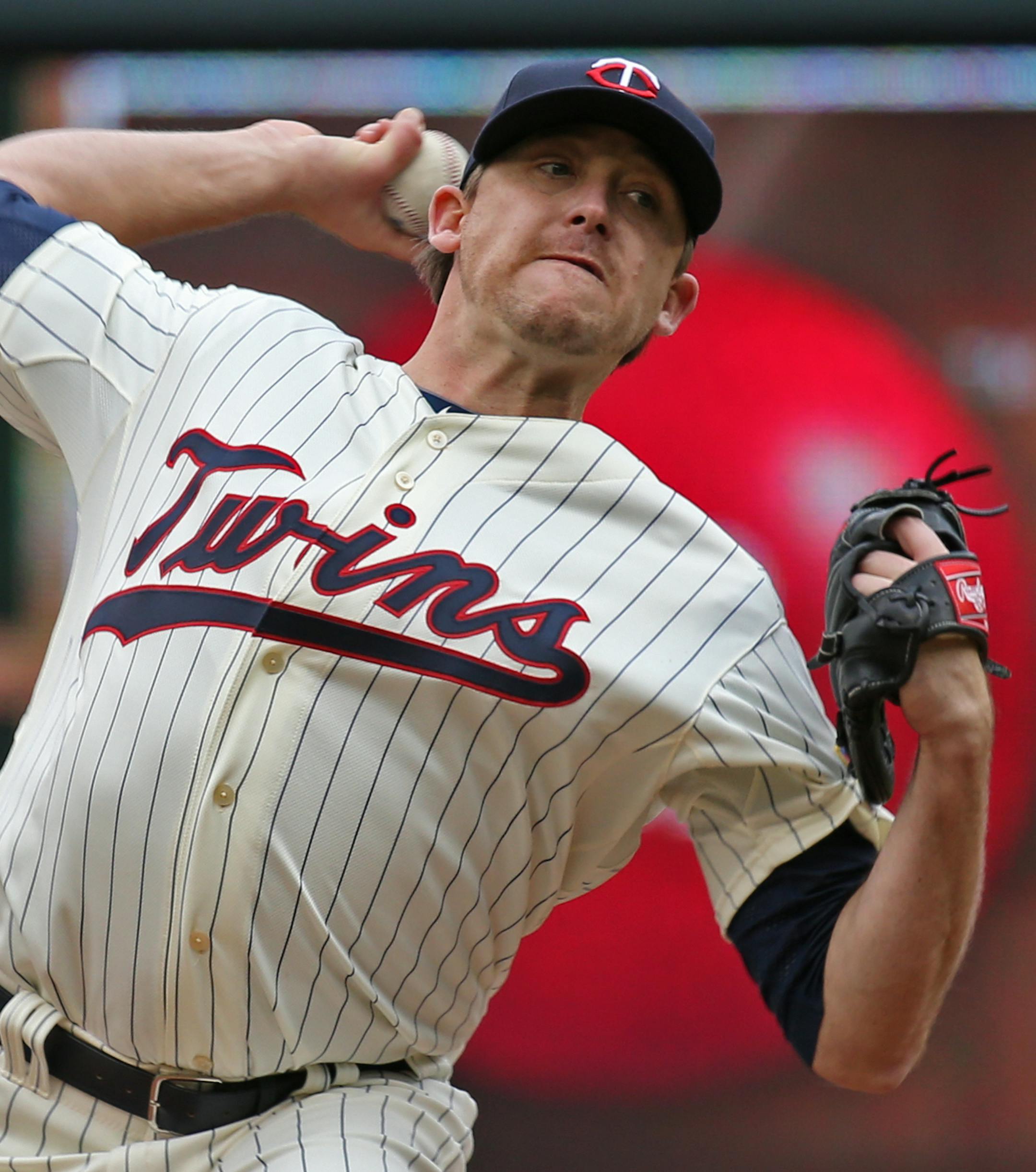 Minnesota Twins Kevin Correia pitched to the Orioles in early innings at Target Field on 5/3/14.] Bruce Bisping/Star Tribune bbisping@startribune.com Kevin Correia/roster.