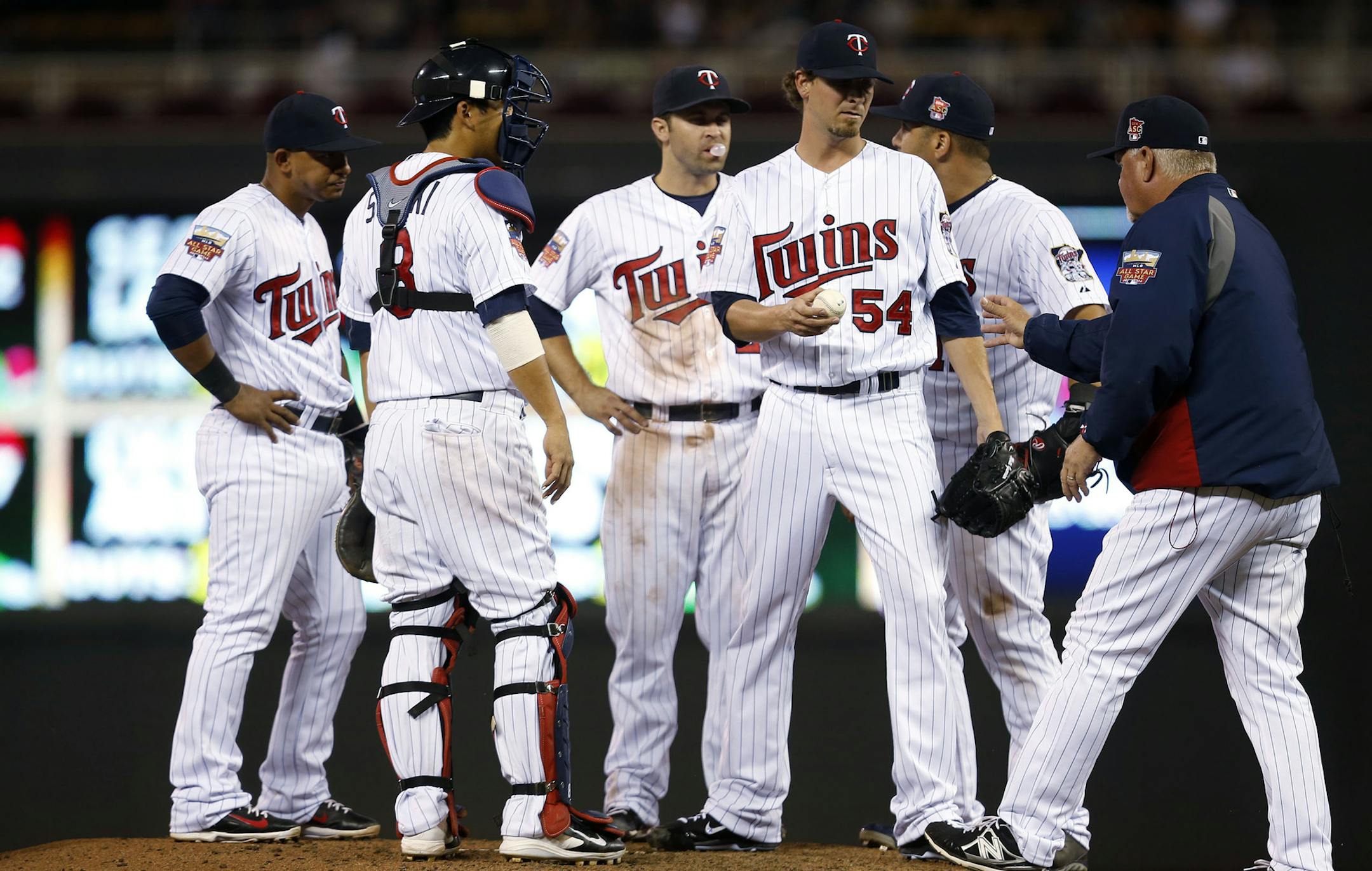 Twins Pitcher Matt Guerrier (54) gets switched out during the 7th inning of the game against the Tampa Bay Rays on Friday night. ] The Minnesota Twins lost to the Tampa Bay Rays 6-2 on Friday night at Target Field. MONICA HERNDON monica.herndon@startribune.com Minneapolis, MN 07/18/14