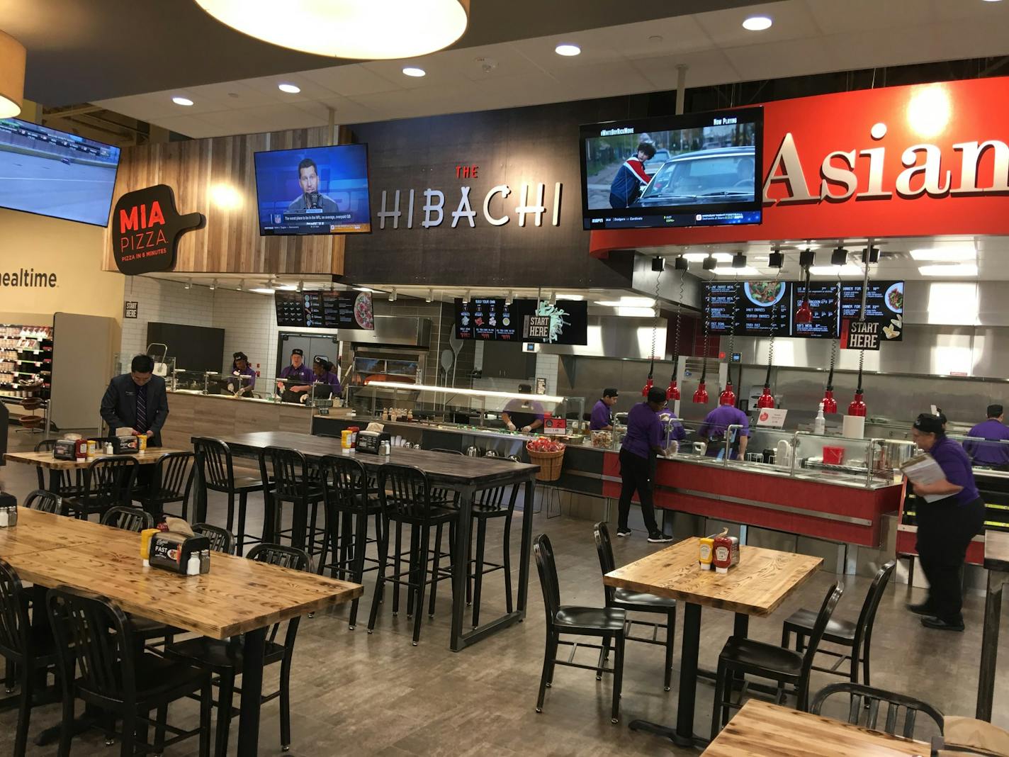 The dining area of the new Hy-Vee in Robbinsdale, with nearly 230 seats, is the largest in the grocery chain.