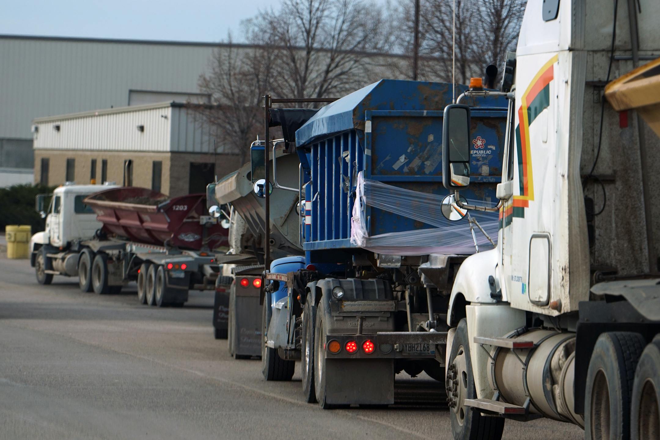 Trucks line up to offload at a landfill in Rosemount. SKB Environmental has maximized extracting metals from the ash in its dump which comes mostly from the incinerator in downtown Minneapolis.] While Dakota County doesn't officially bill itself as "the landfill county" references to its dubious claim to fame aren't unusual at County Board meetings. With six landfills, Minnesota's third-largest county teems with places to put trash. Richard Tsong-Taatarii/rtsong-taatarii@startribune.com