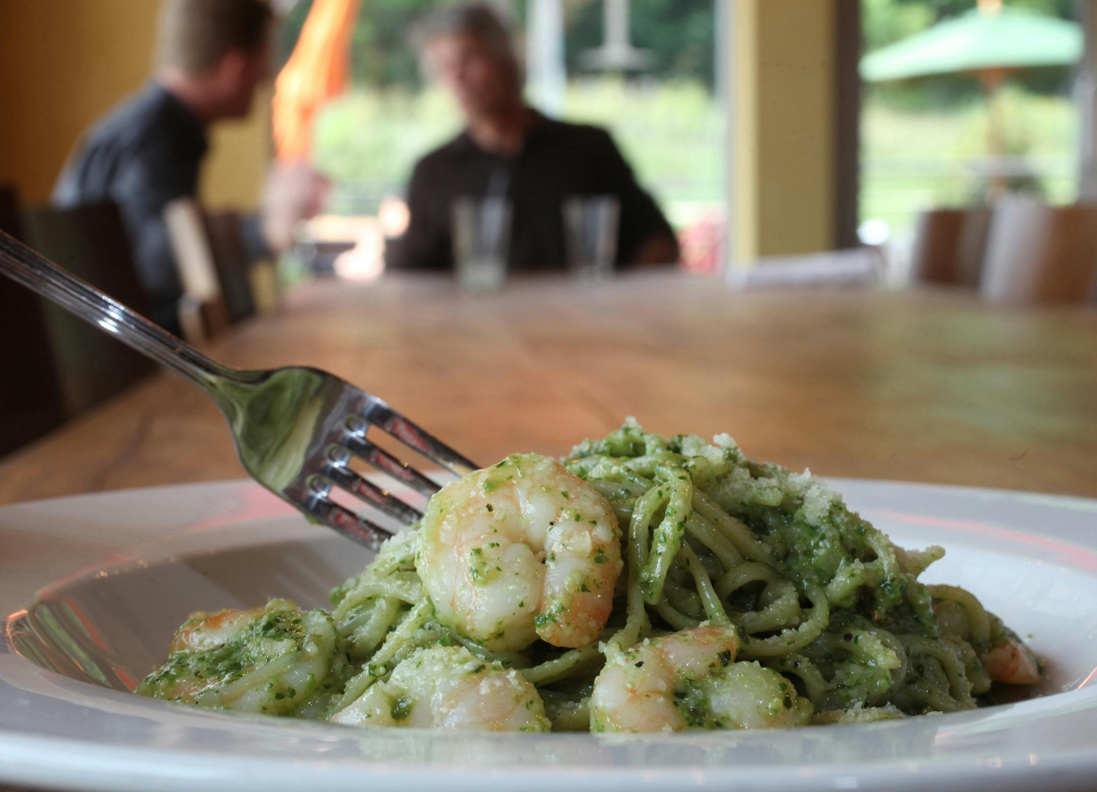 Shrimp pesto linguine