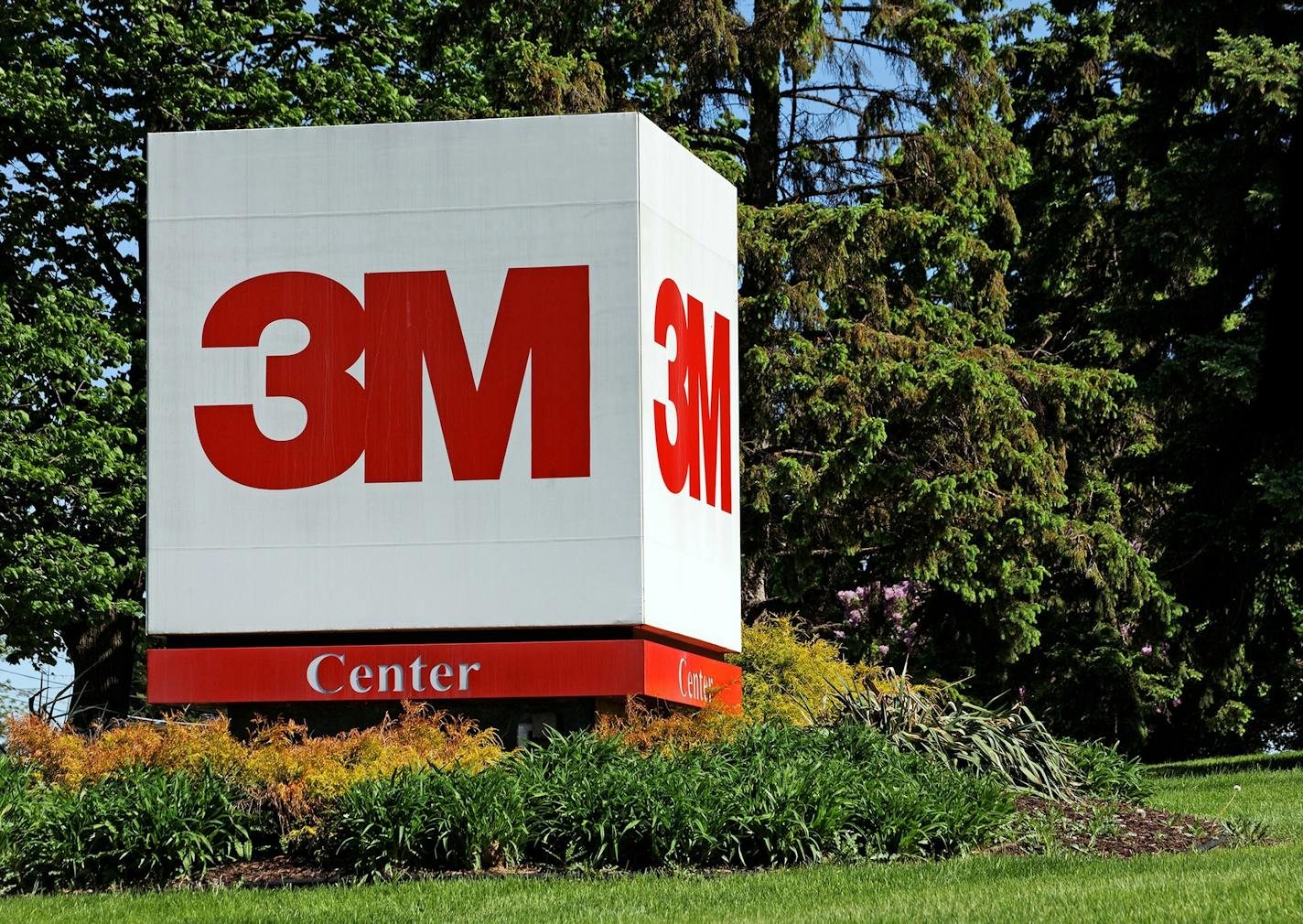 3M's world headquarters in Maplewood. (Photo from Dreamstime.) ORG XMIT: MIN1903261016274297