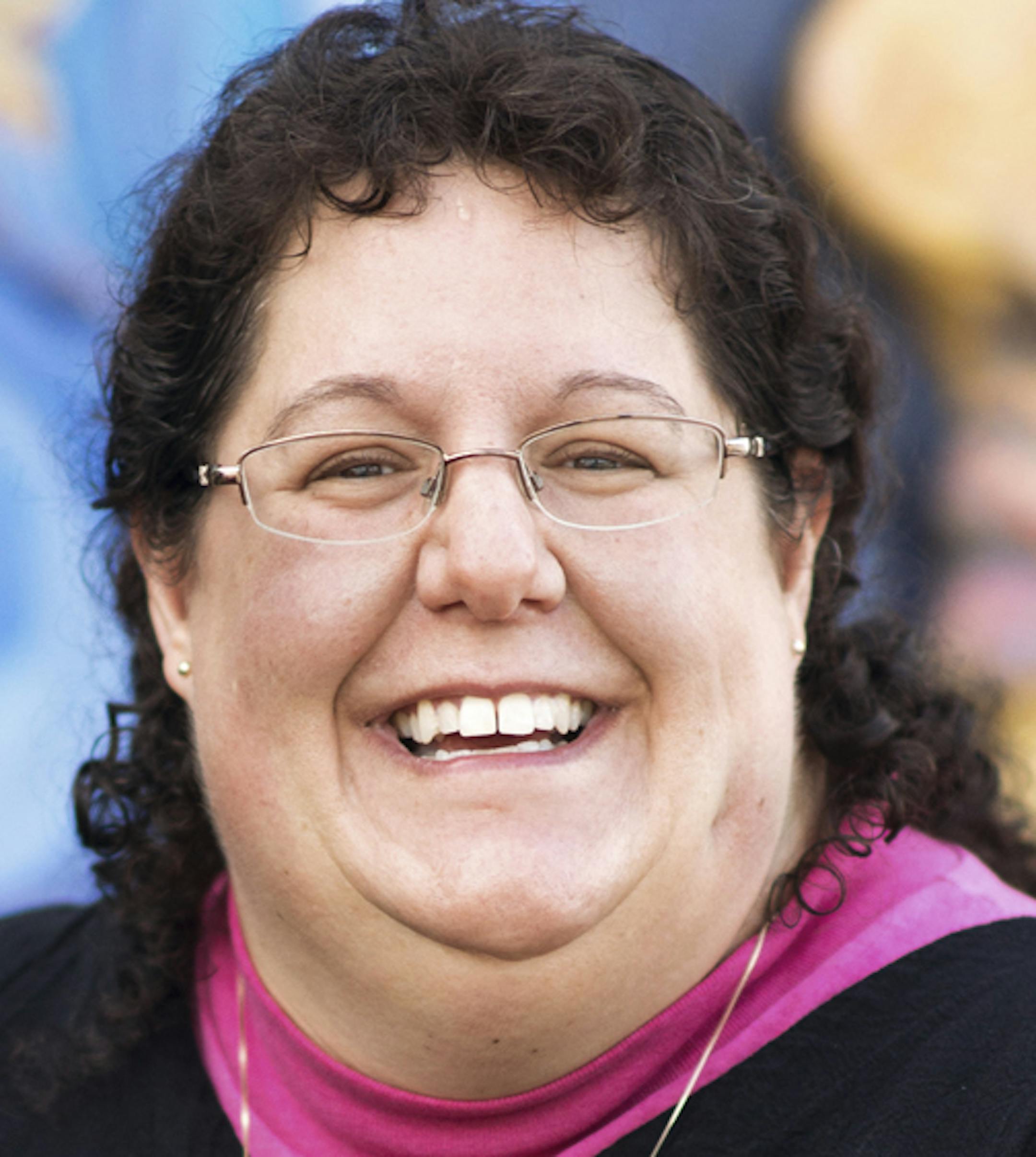 Melissa Eagle has made it her mission to help make immigrants‚Äô transition to the United States less daunting. For five years she has volunteered 15 to 20 hours a week at the Intercultural Mutual Assistance Association (IMAA), in addition to her roles as a registered nurse, wife, and mother of five. During her tenure at IMAA, Melissa has developed curriculum and served as an instructor of pre-certified nursing assistant and nursing assistant training courses and a medical inter