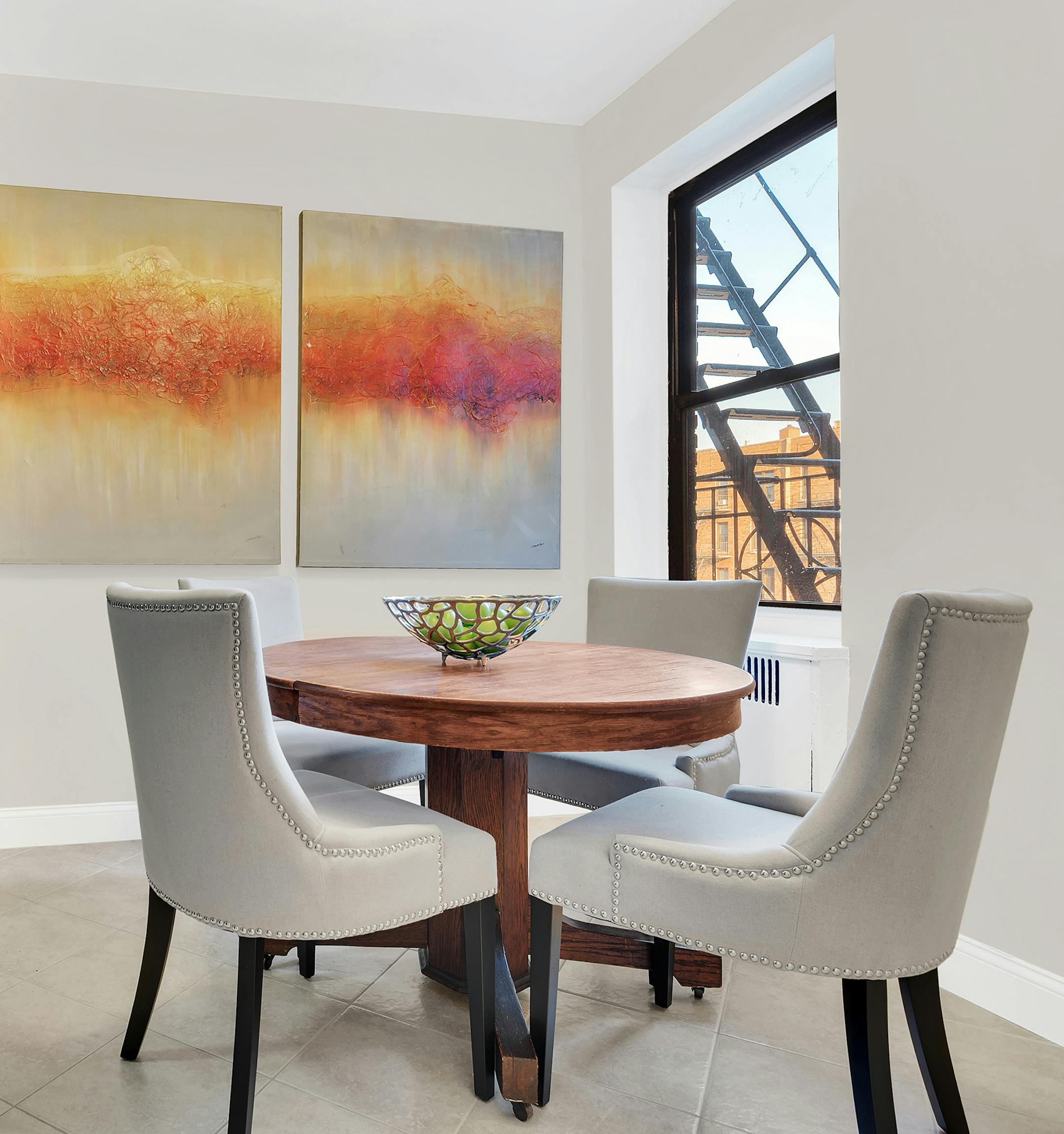 Orange- and yellow-based tones work well to perk up this kitchen. (Design Recipes) ORG XMIT: 1226424