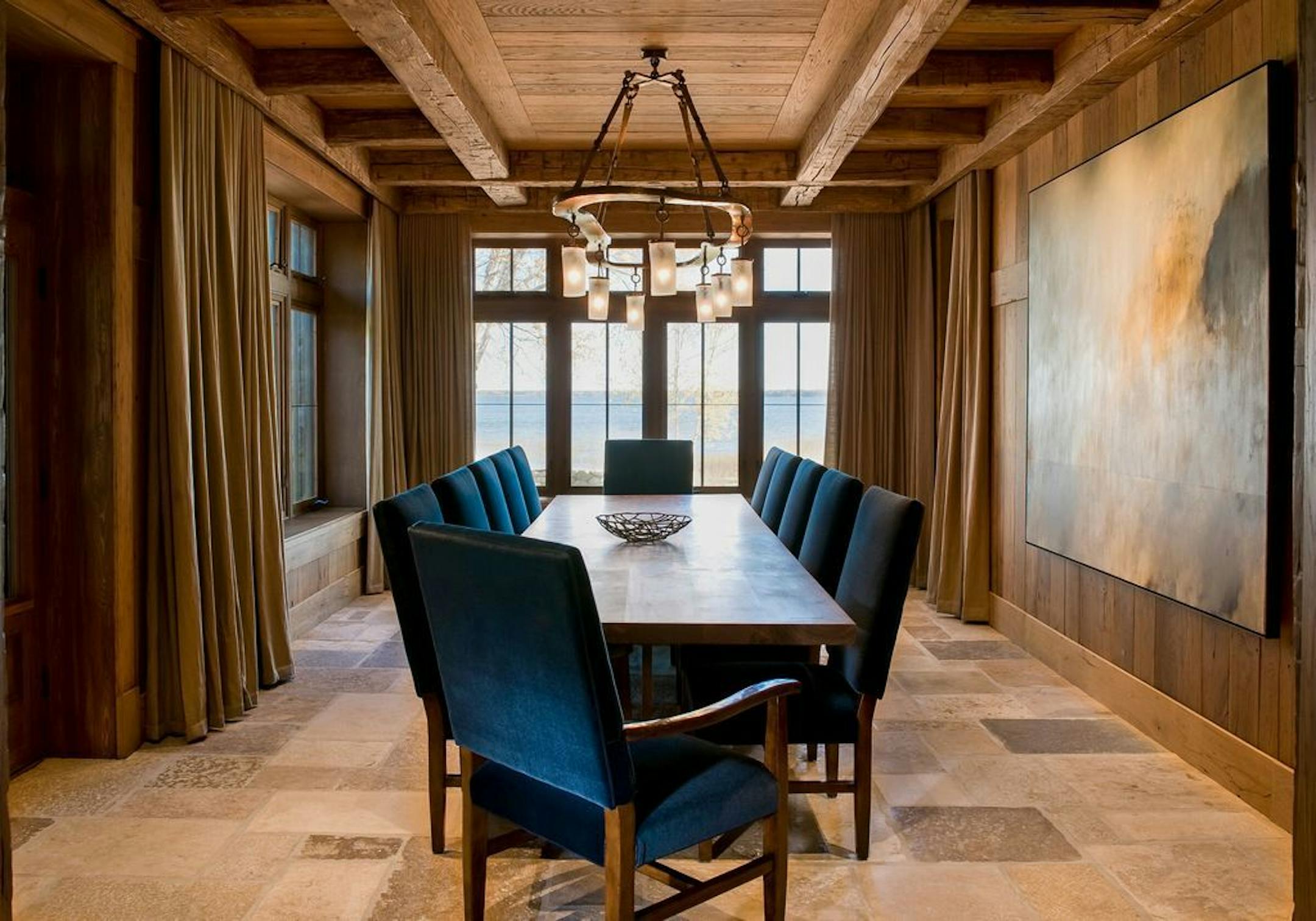 The lake-facing dining room can double as a boardroom.