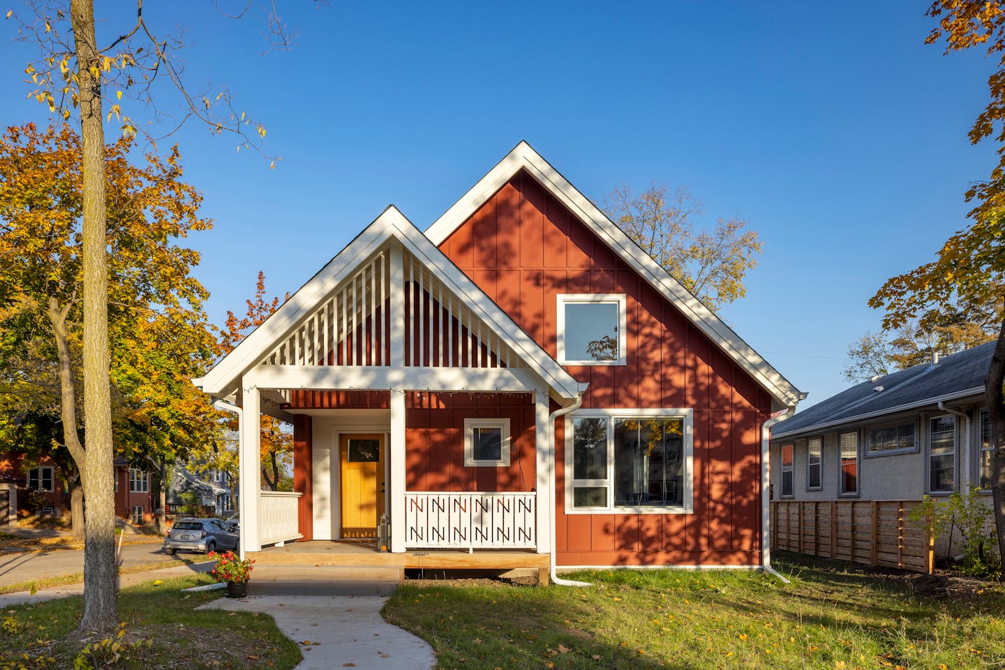 A grandmother wanted to be closer to her grandchildren, so she built a house in south Minneapolis right across the street from them. She wanted a small footprint that kept aging in place — and play spaces for the grandkids — in mind. The result is an energy-efficient house that also gives a nod to the homeowner’s Swedish heritage with a red exterior, decorative railings, richly stained woods and a blue tile fireplace surround. Meanwhile, a skylit loft serves as a playroom for the grandkids in this modern take on traditional Scandinavian design.