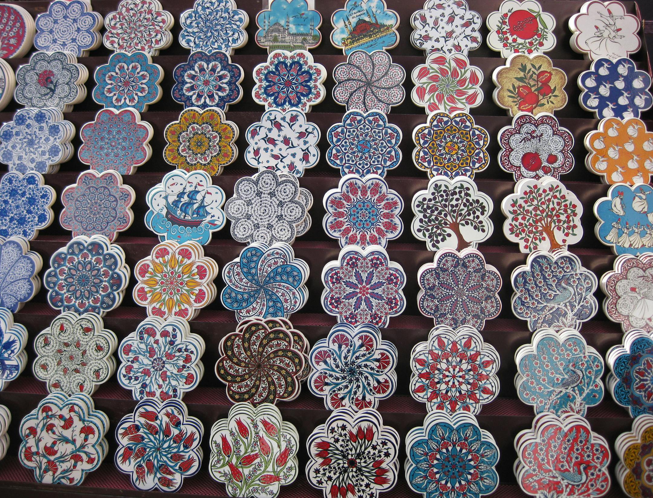 Decorative tiles on display in Istanbul. (Fabiola Santiago/Miami Herald/TNS) ORG XMIT: 1172449