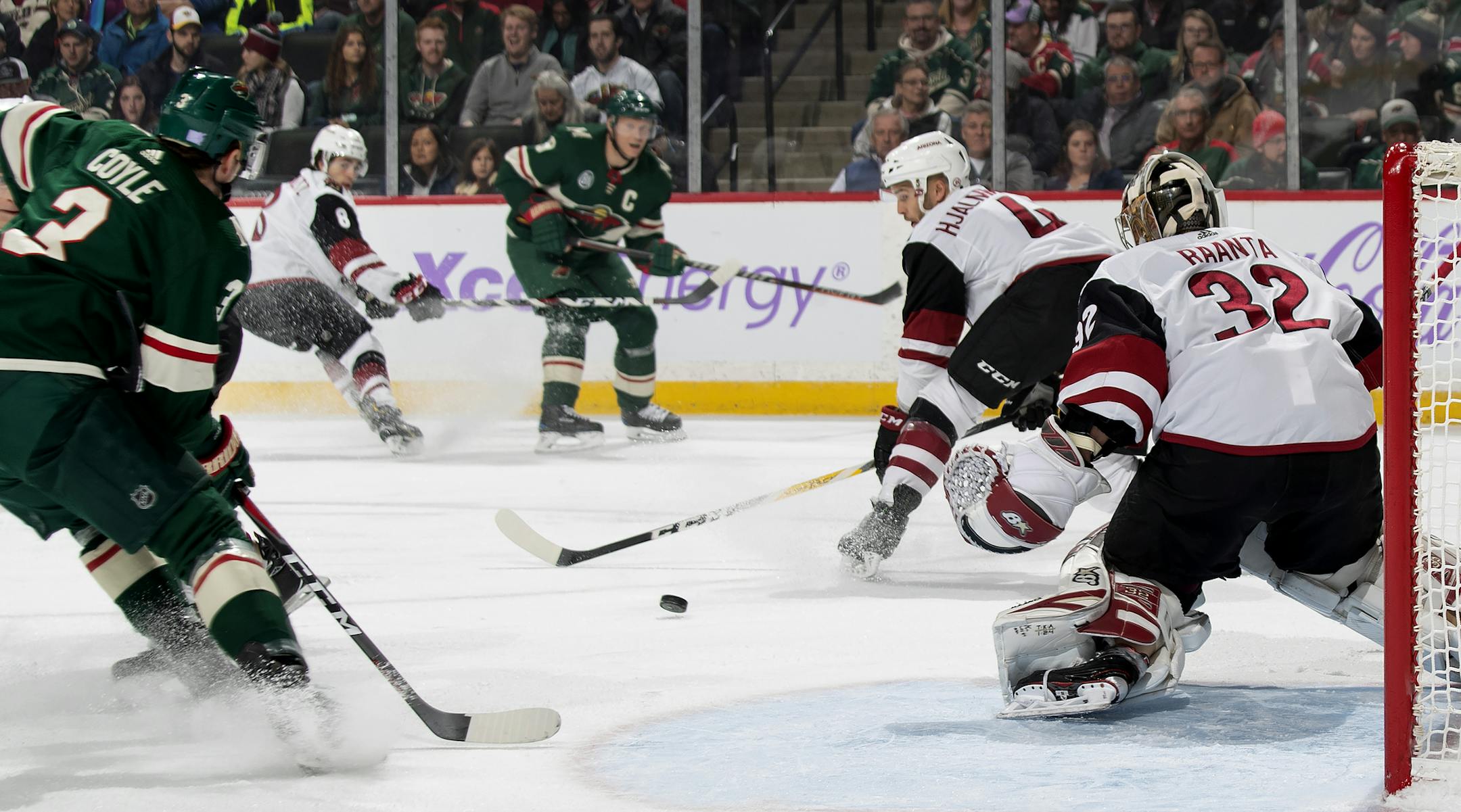 Charlie Coyle prepared to shoot the puck on a pass from Mikko Koivu for a goal in the first period. ] CARLOS GONZALEZ &#xef; cgonzalez@startribune.com - November 27, 2018, St. Paul, MN &#xf1; Xcel Energy Center, NHL, Minnesota Wild vs. Arizona Coyotes